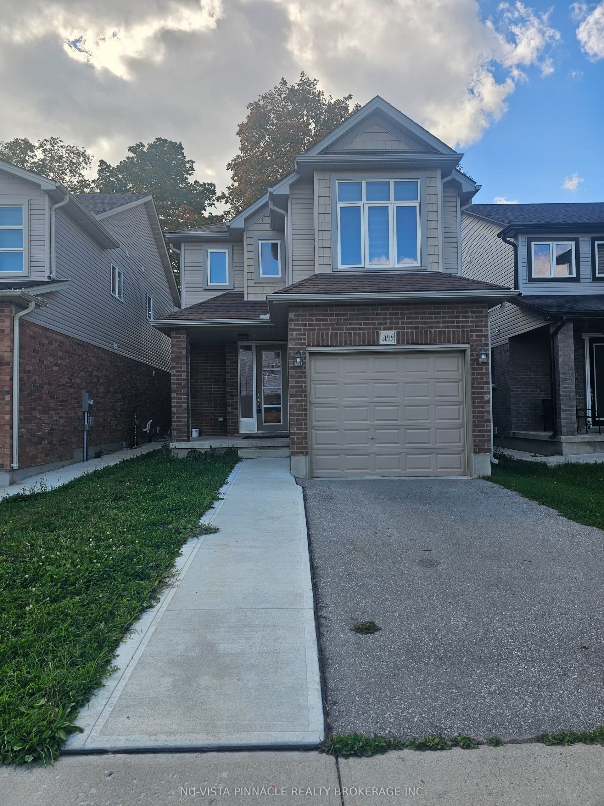 2039 Cedarpark Drive, London North, ON N5X 0N2