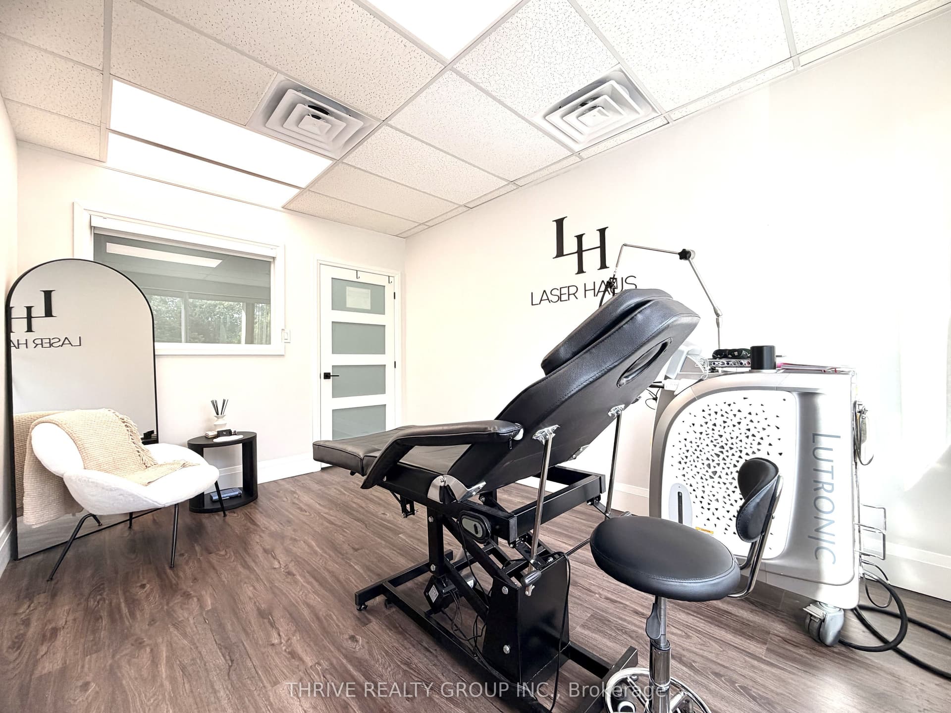 1288 Commissioners Road W B, London South, ON N6K 1E1