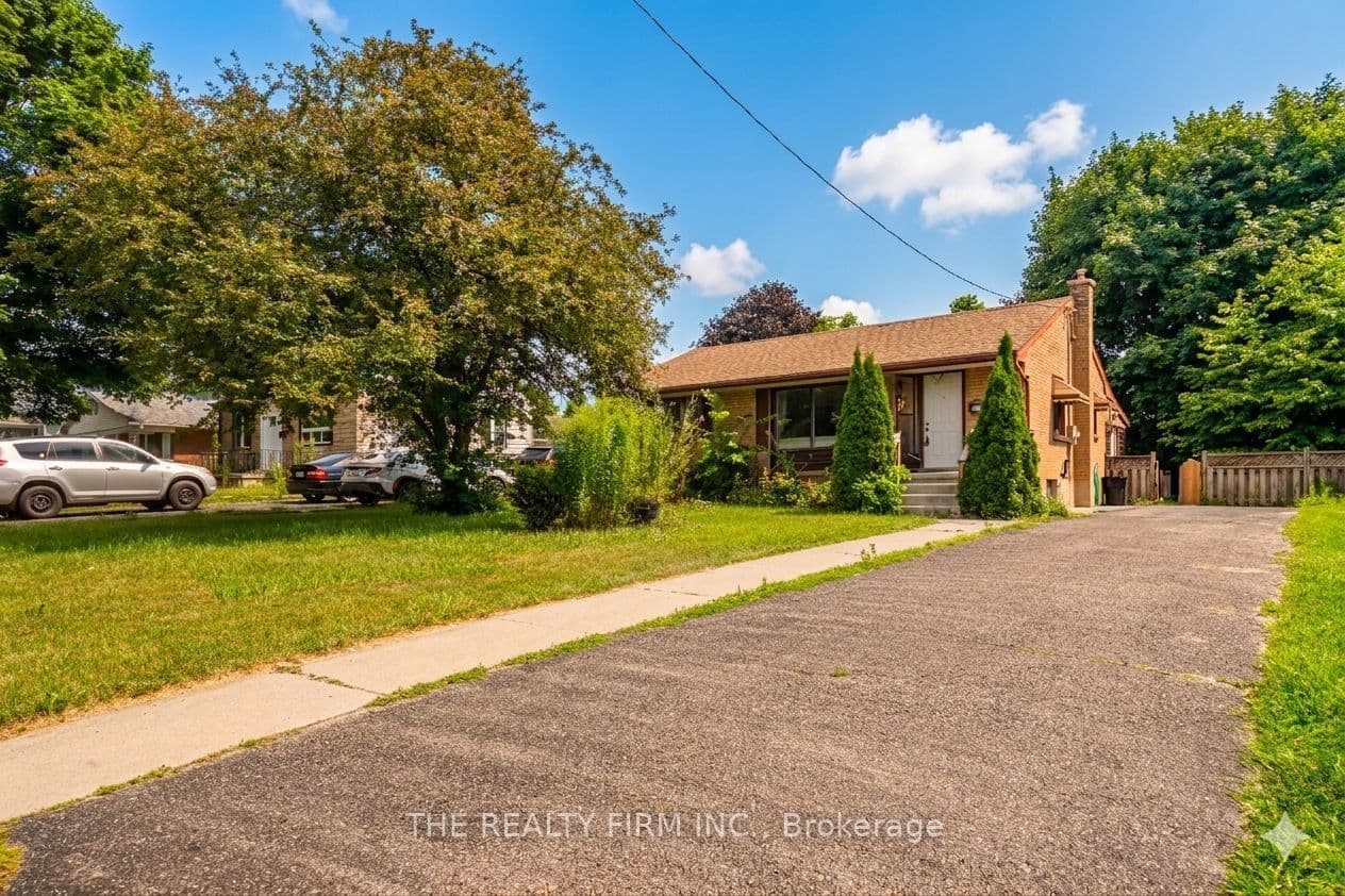 348 Winnipeg Boulevard, London East, ON N5W 4V2
