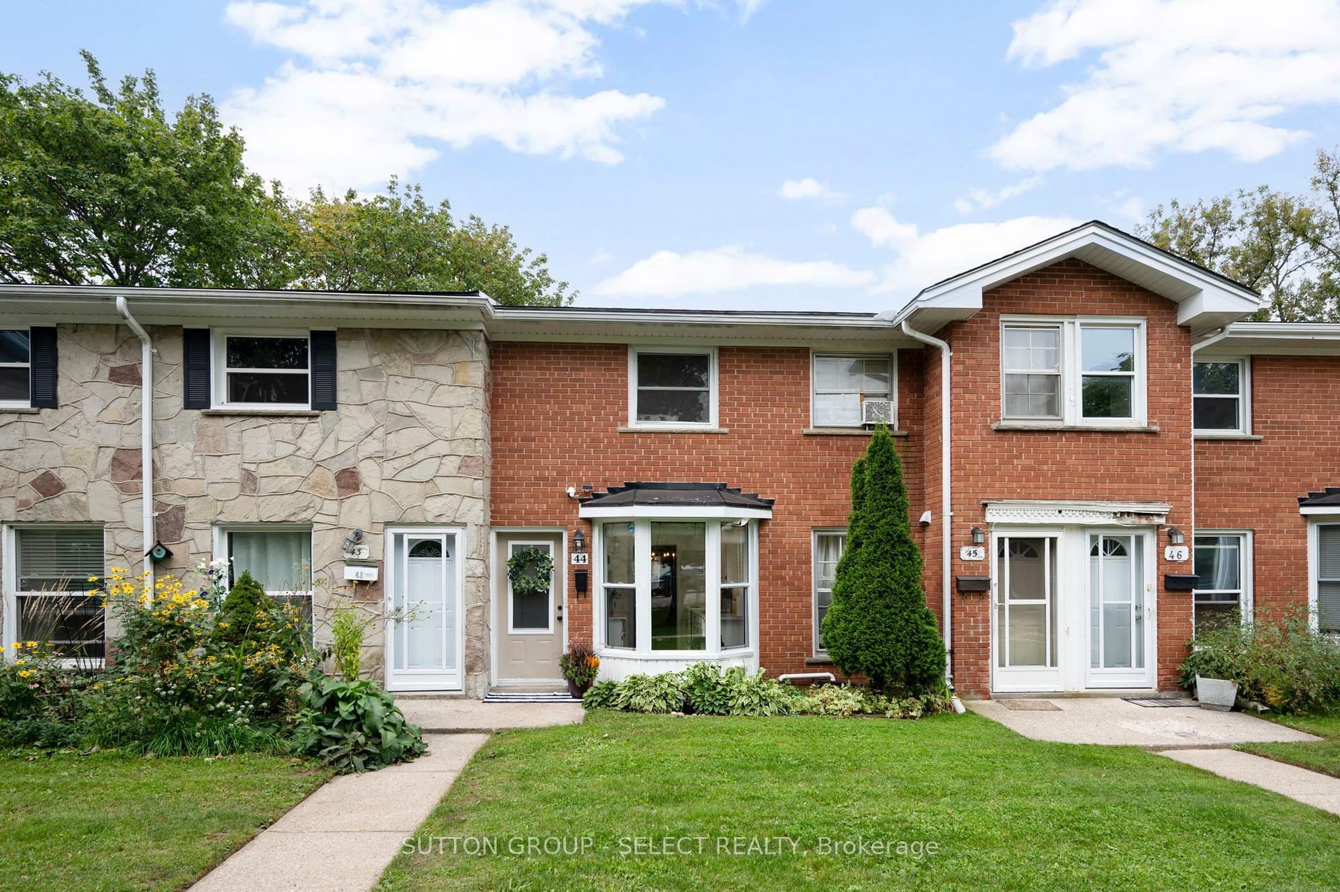 44 Arbour Glen Crescent 30, London East, ON N5Y 1Z9