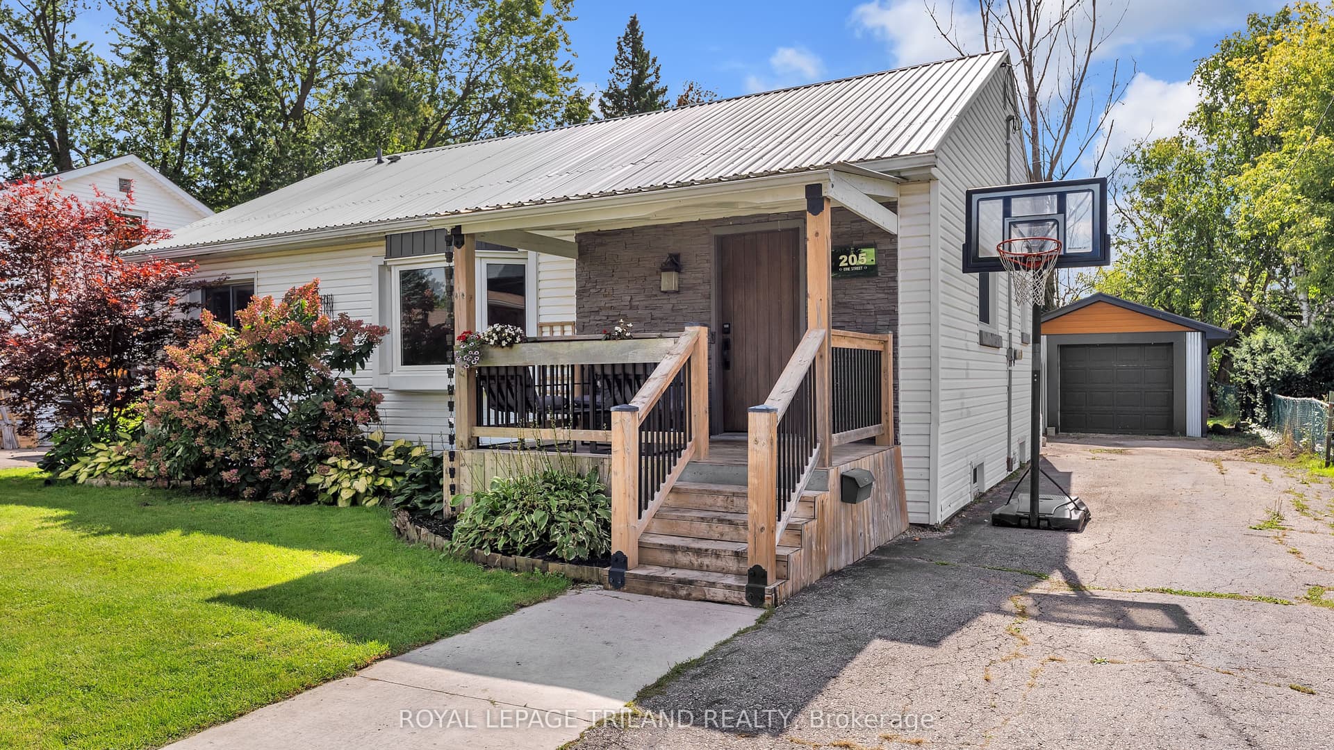205 Erie Street, St. Thomas, ON N5R 2N7