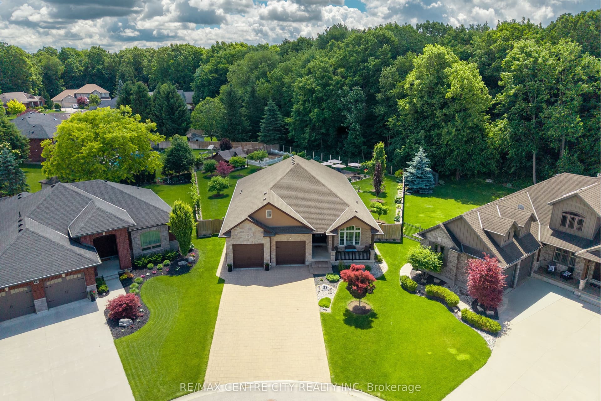 51 Ashby Crescent, Strathroy-Caradoc, ON N7G 0C9