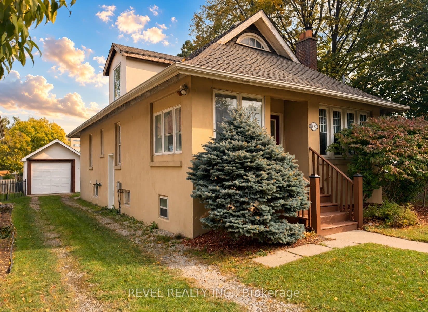 1034 Adelaide Street N, London East, ON N5Y 2M9