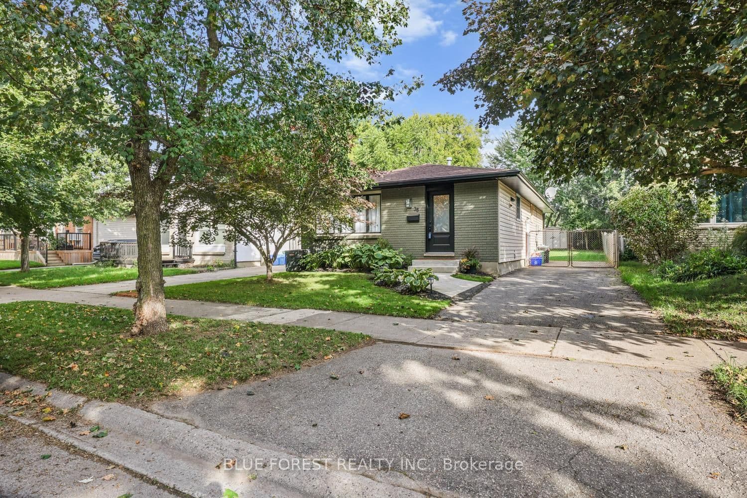 38 Stroud Crescent, London South, ON N6E 1Z6