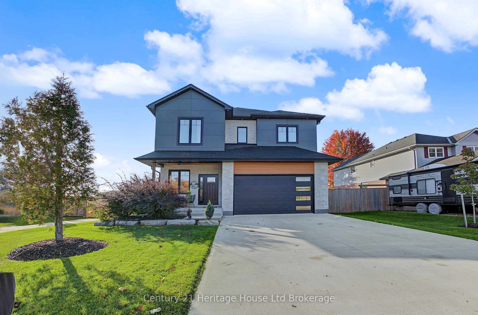 13A SouthRidge Road, Tillsonburg, ON N4G 5T8