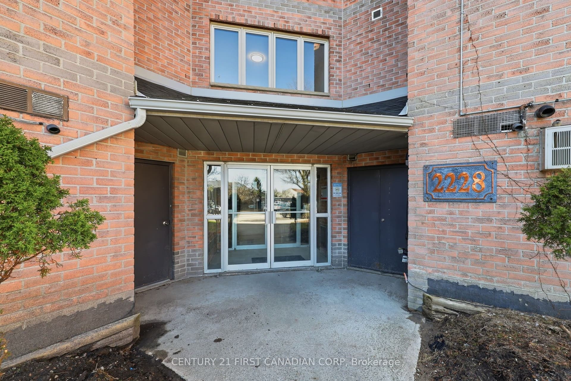 2228 Trafalgar Street 201, London East, ON N5V 4J8