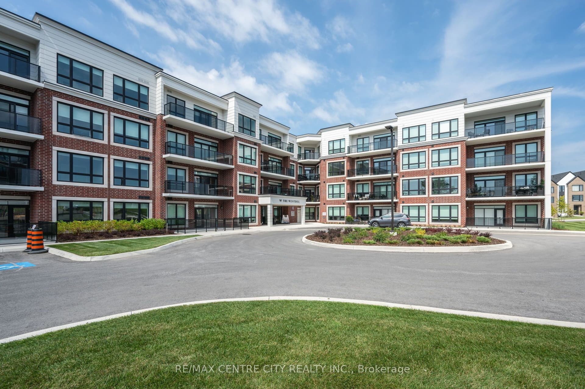 1975 Fountain Grass Drive 404, London South, ON N6K 0M3