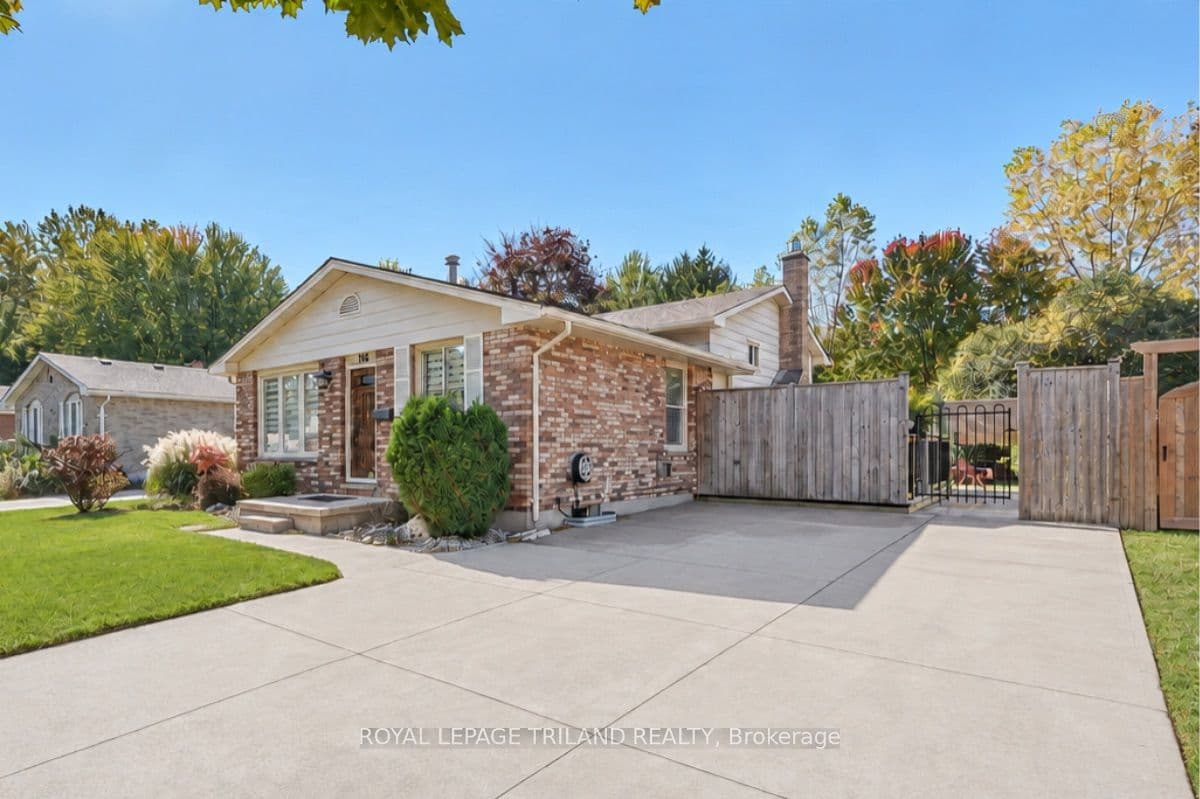 1345 Aldersbrook Road, London North, ON N6G 3J1