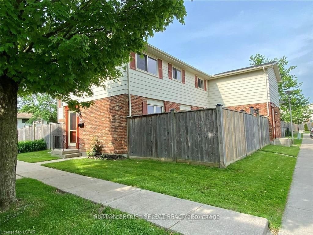 93 Conway Drive, London South, ON N6E 2H4