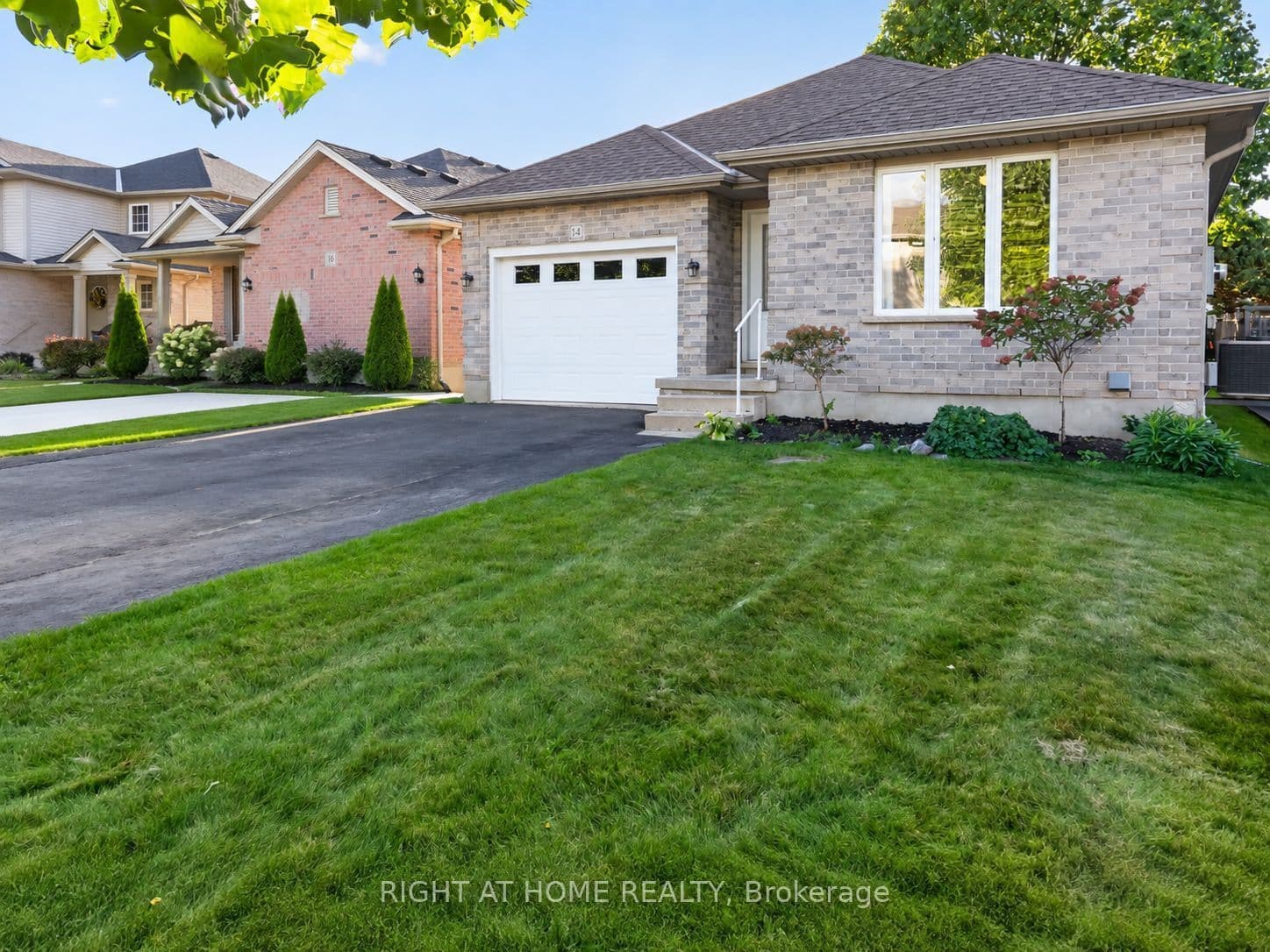 14 Oriole Lane, St. Thomas, ON N5R 6K8