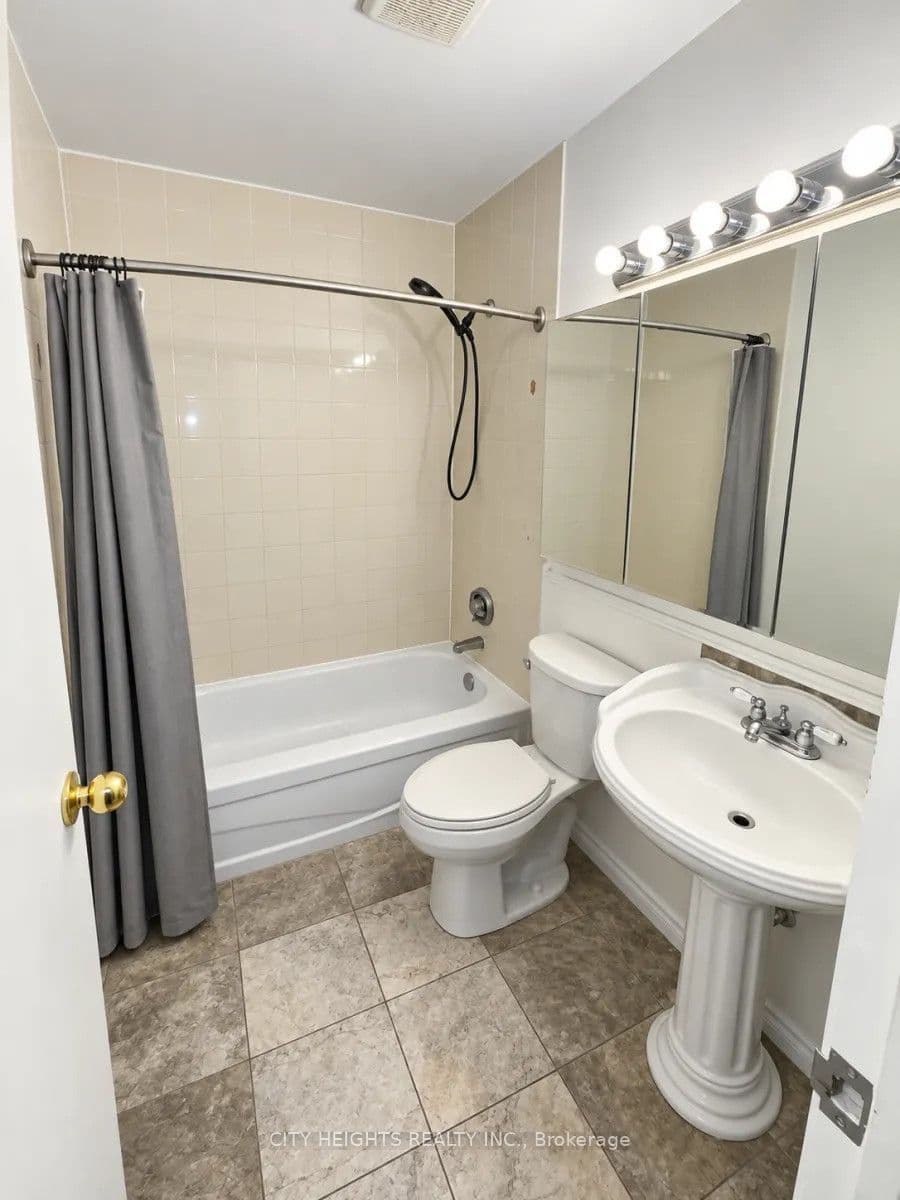986 Huron Street 708, London East, ON N5Y 5G3