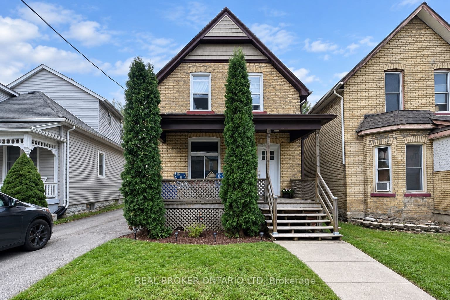 31 Myrtle Street, St. Thomas, ON N5R 2E6