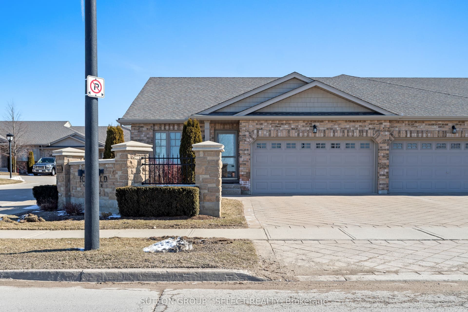 2094 Denview Avenue, London North, ON N6G 5B6