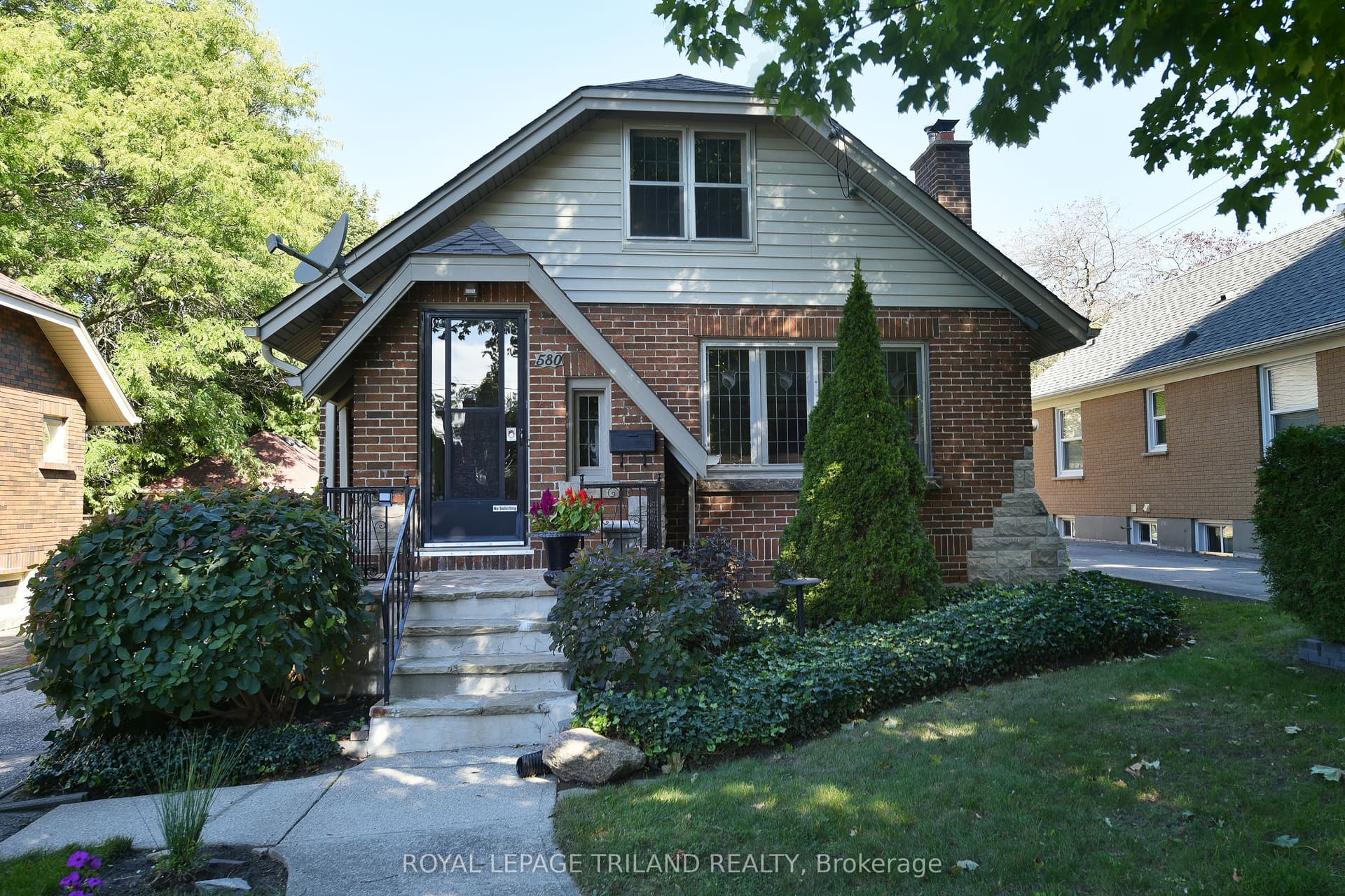 580 St James Street, London East, ON N5Y 3P6