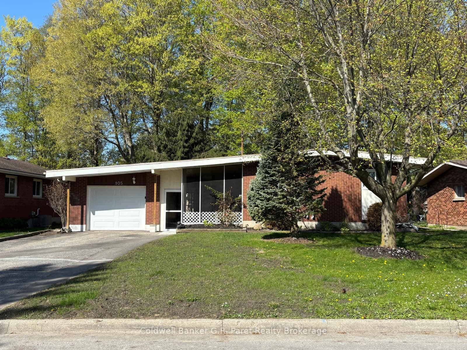 105 Queen Street, Tillsonburg, ON N4G 3H4