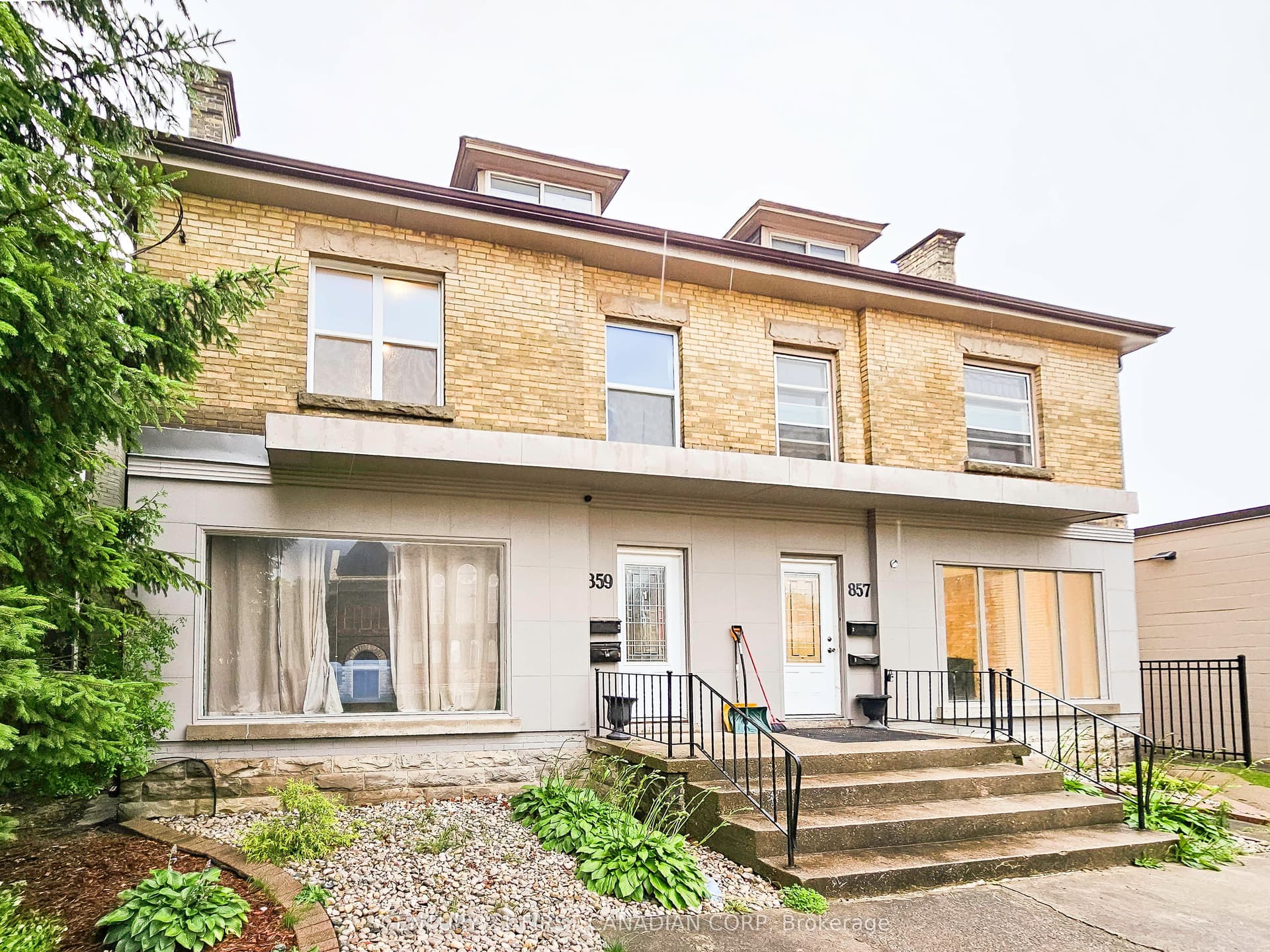 859 Dundas Street Apt 2, London East, ON N5W 2Z8