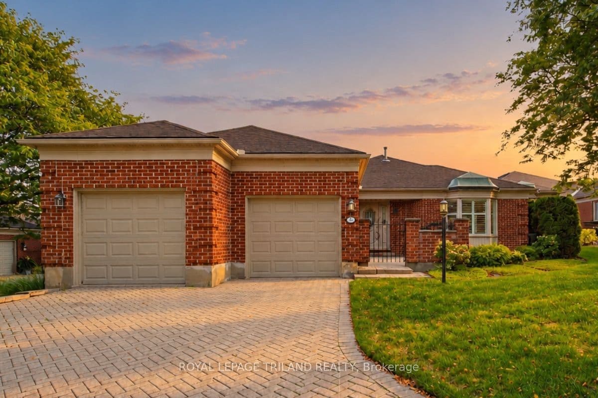 60 Rosecliffe Crescent 8, London South, ON N6K 4E5