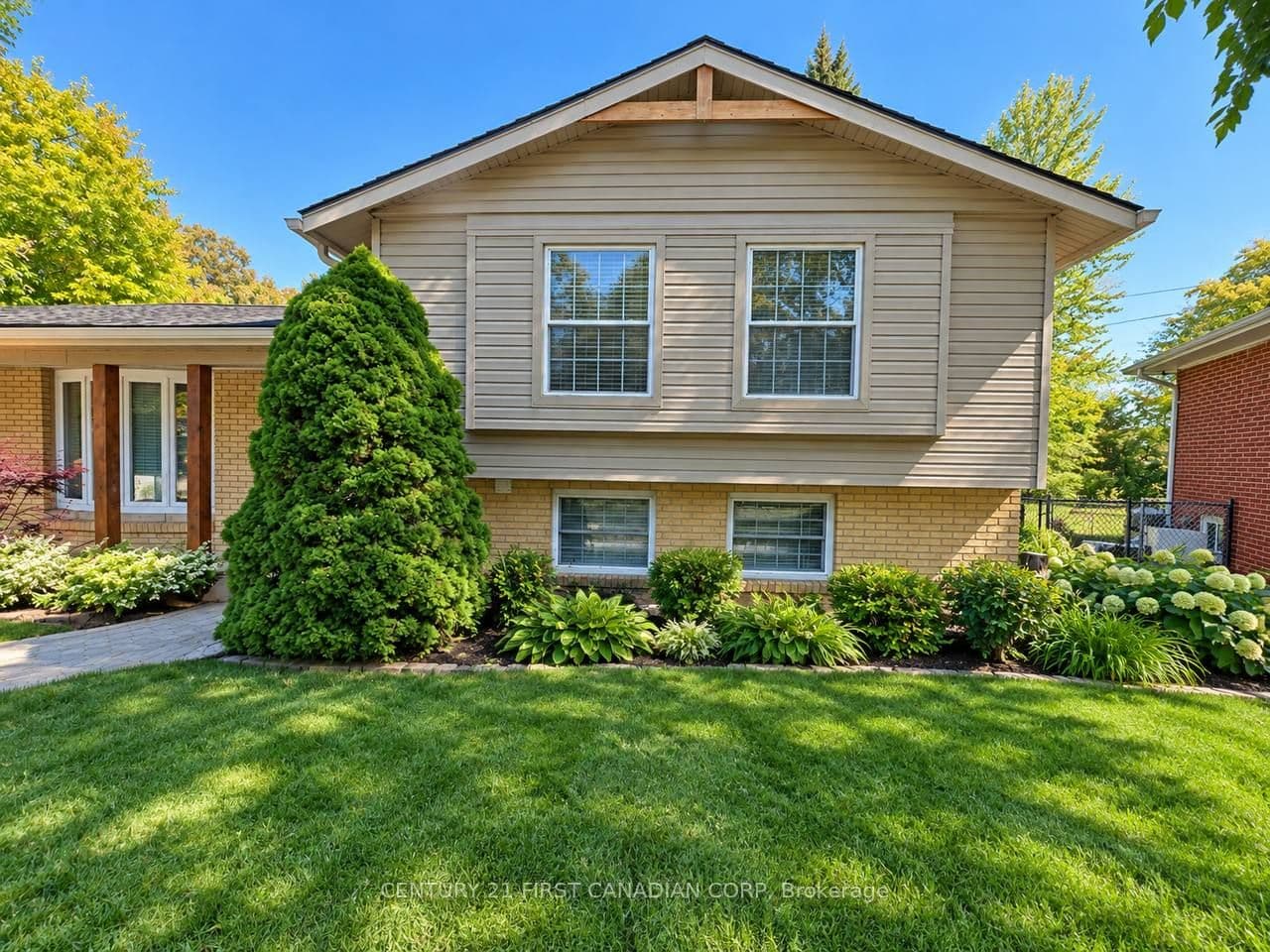 509 Regal Court, London East, ON N5Y 1K4