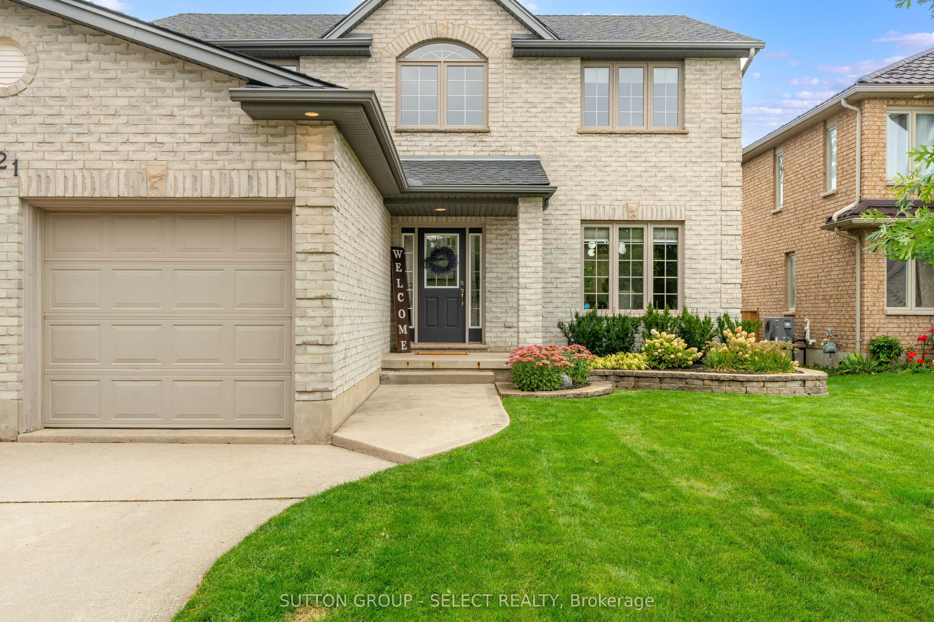 121 Tanoak Drive, London North, ON N6G 5A1