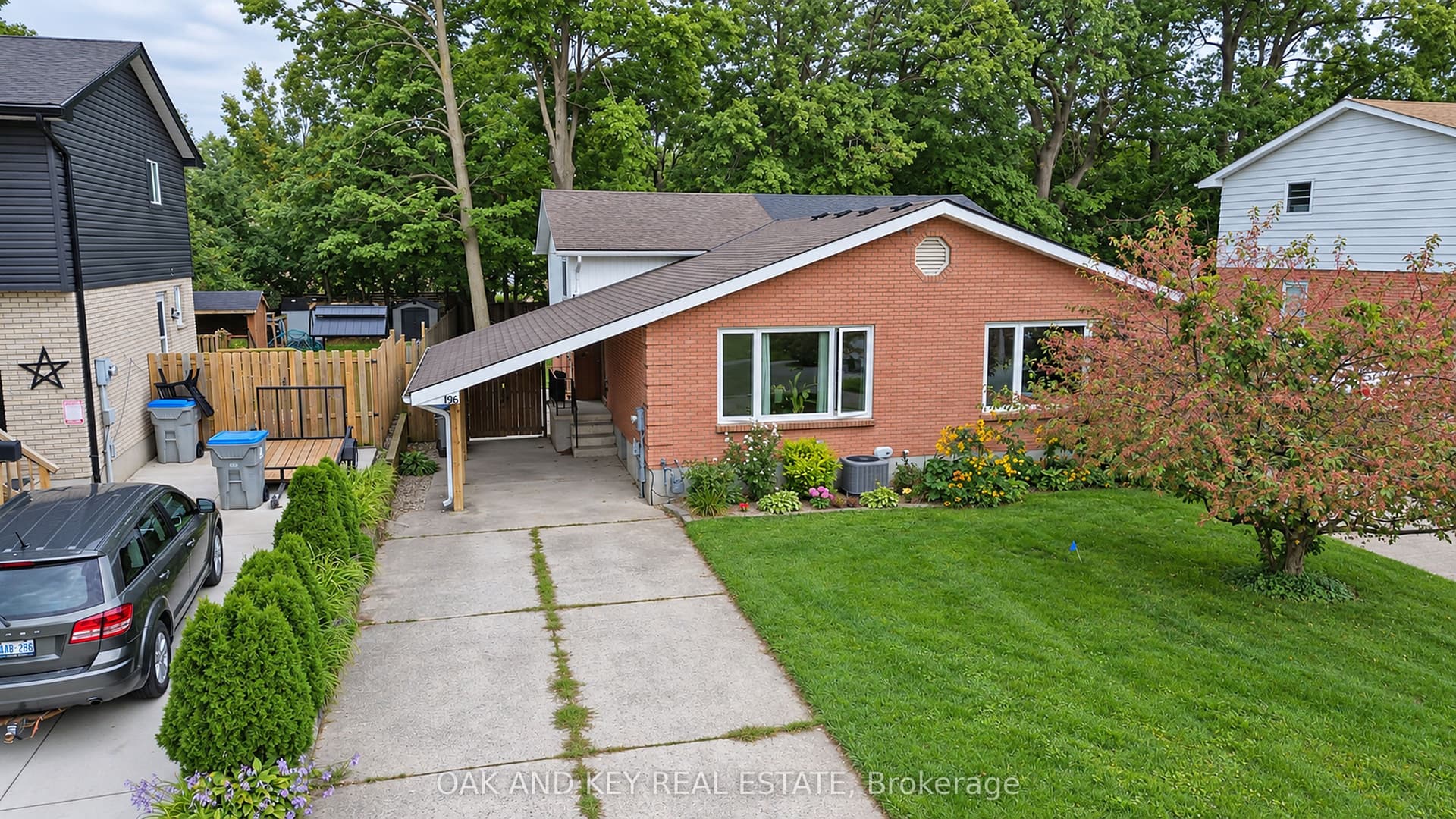 196 Southfield Drive, Strathroy-Caradoc, ON N7G 3V4