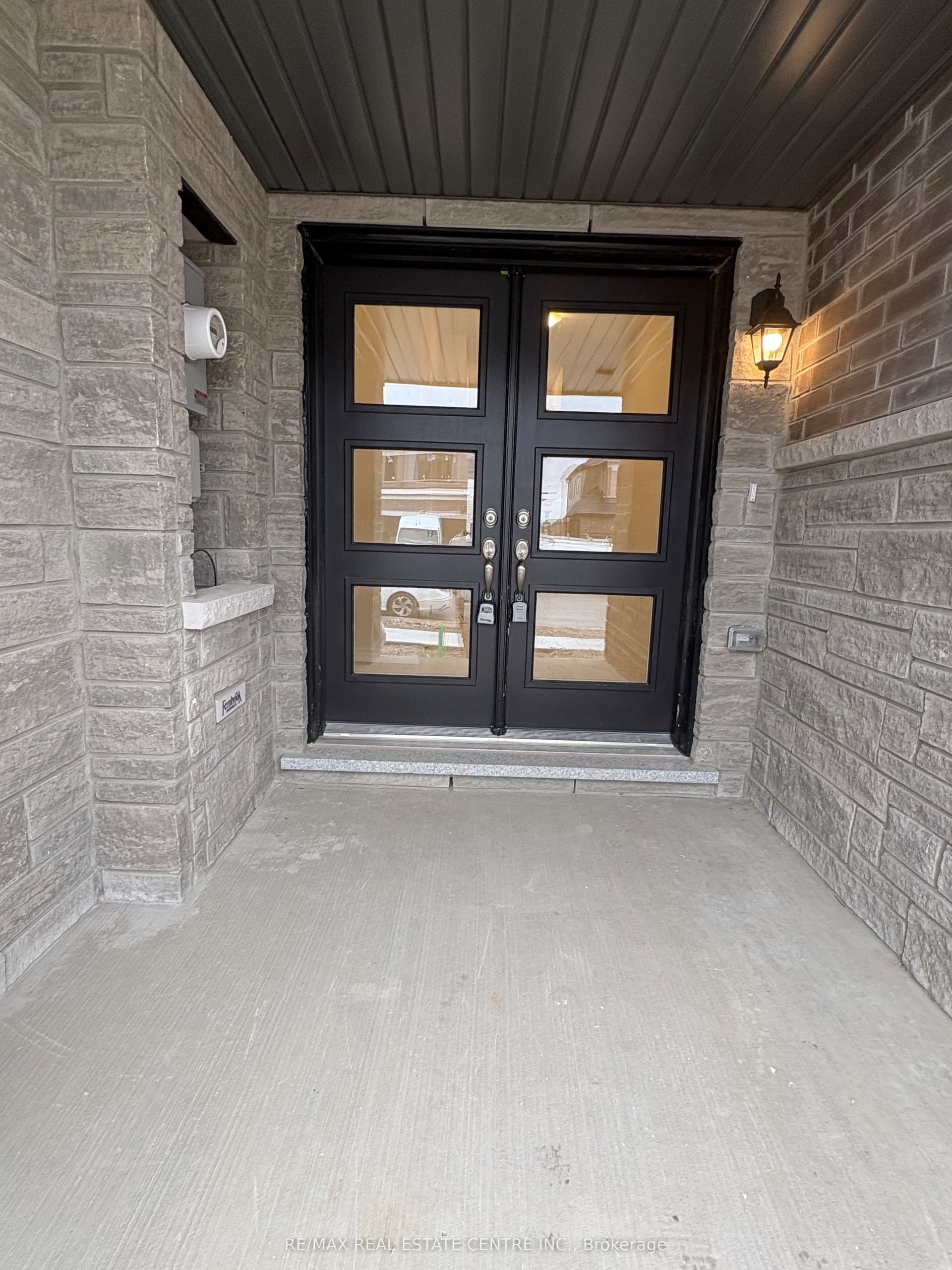 1911 UPPER THAMES Drive, Woodstock, ON N4S 7W2