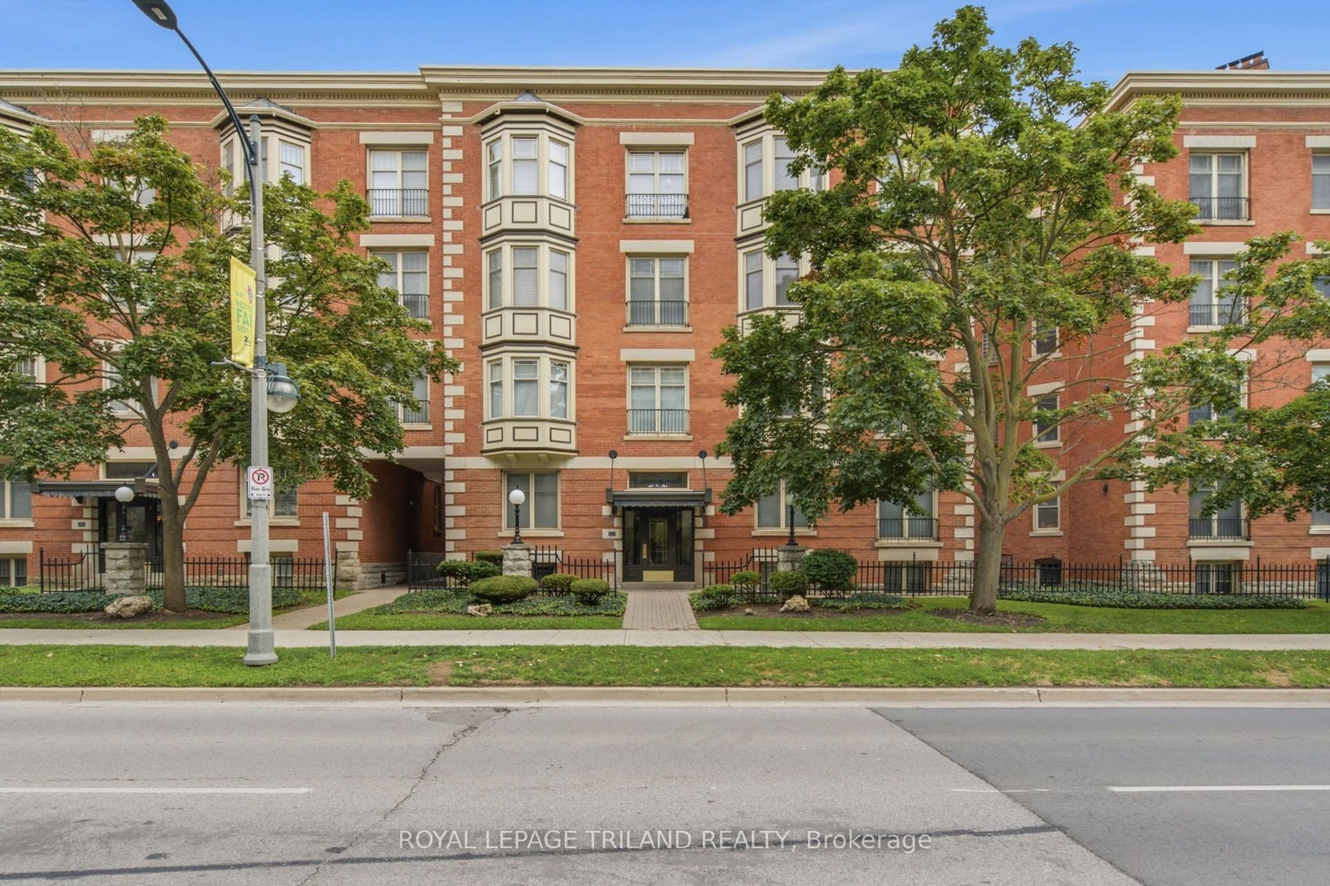 460 Wellington Street 105B, London East, ON N6A 3P8