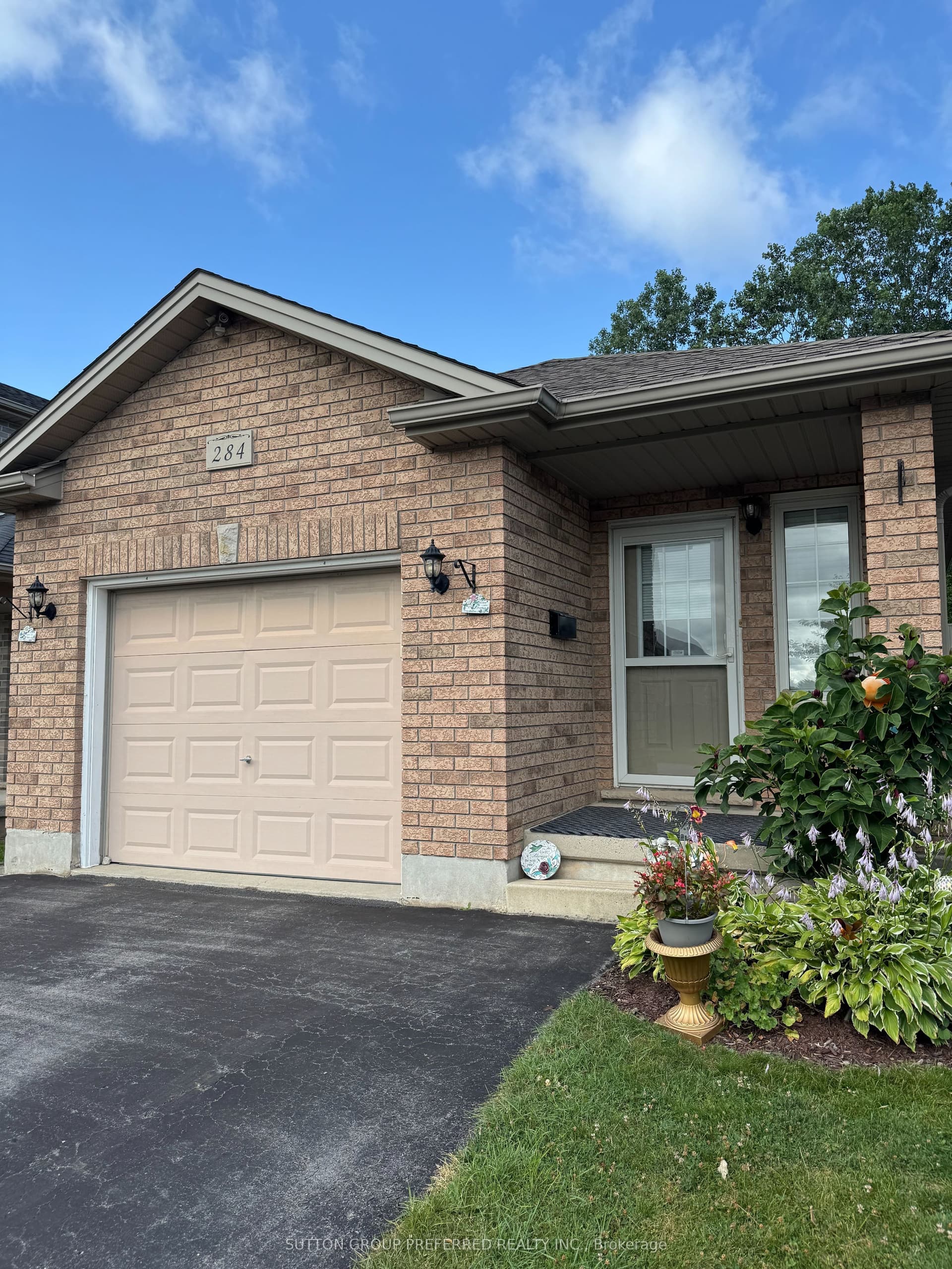284 Exmouth Circle, London East, ON N5V 5G6