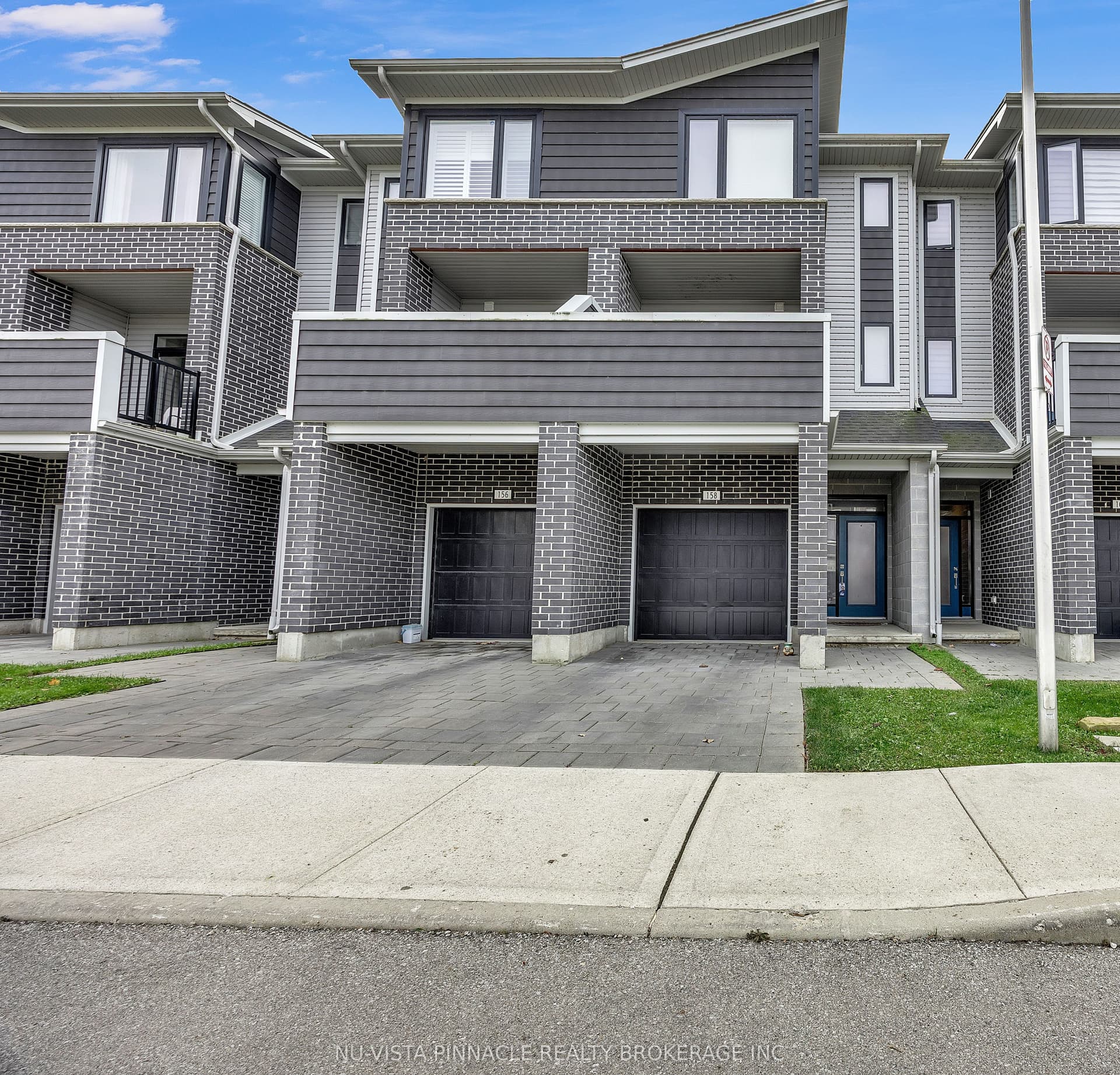 177 Edgevalley Road 158, London East, ON N5V 0C5