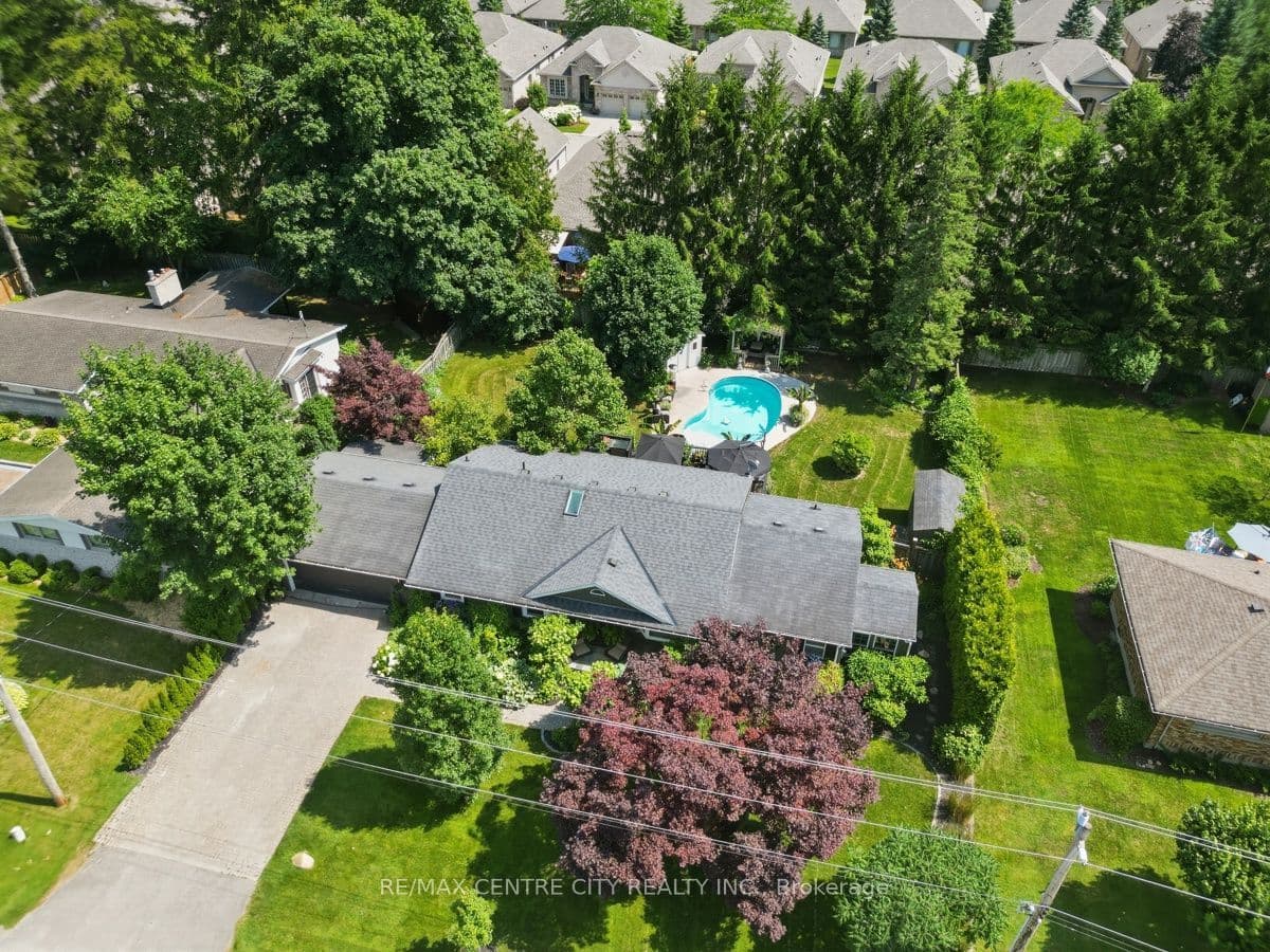 7 Northcrest Drive, London North, ON N5X 3V7