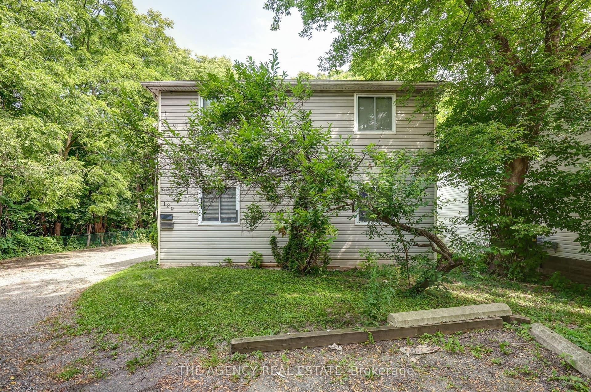 129 Oxford Street W, London North, ON N6H 1S2