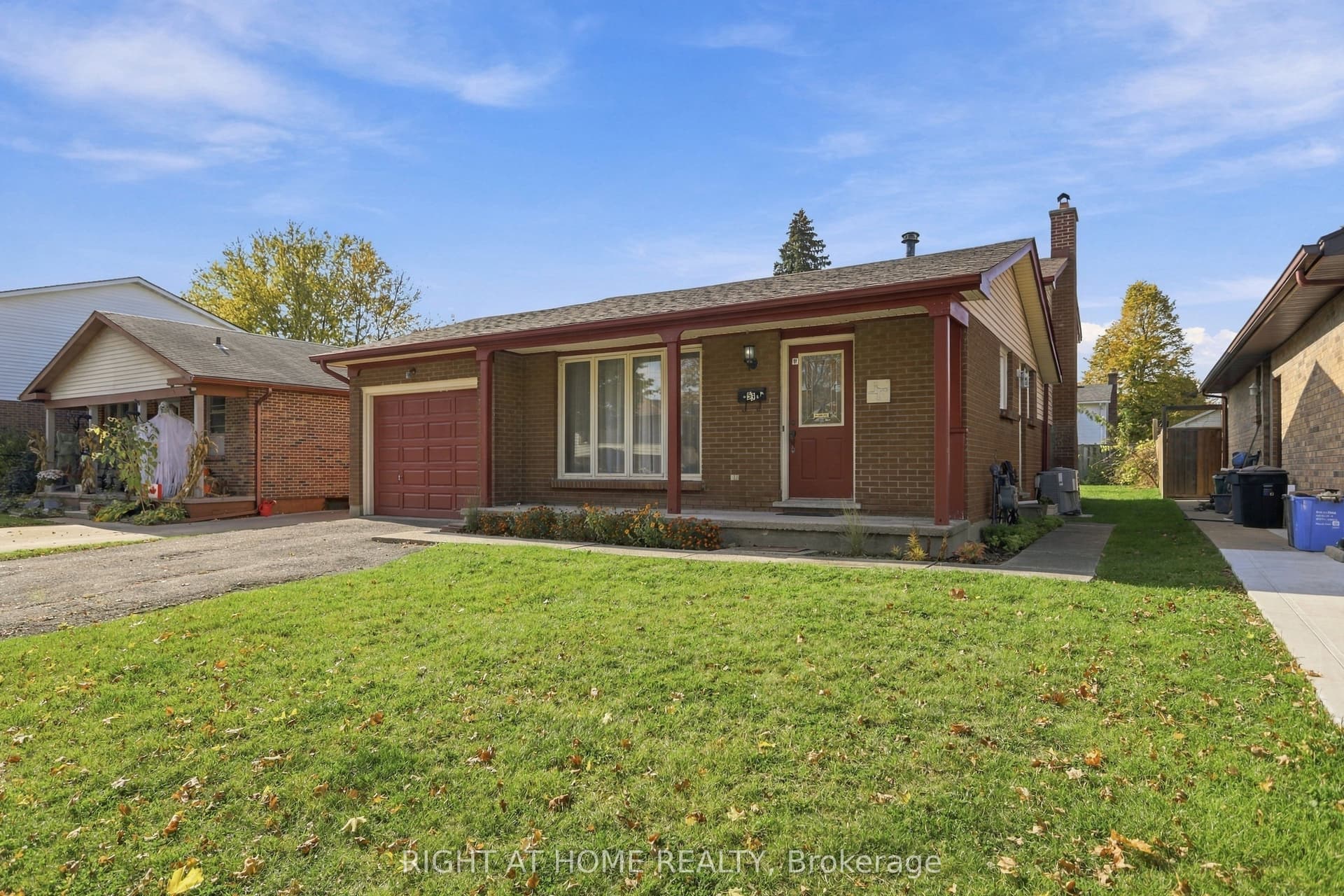 53 Lysanda Avenue, London South, ON N5Z 4L1