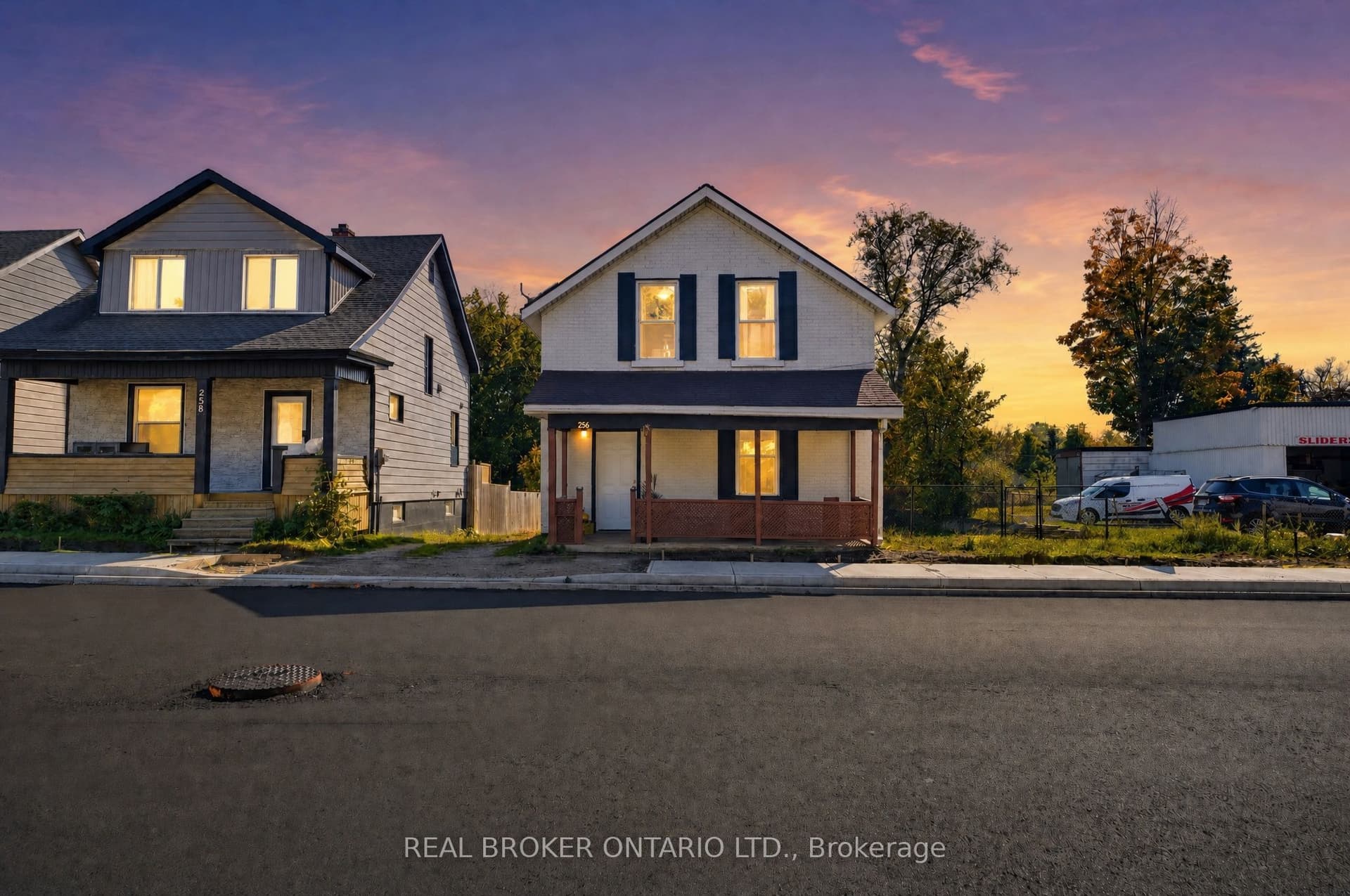 256 Dundas Street, Woodstock, ON N4S 1B1
