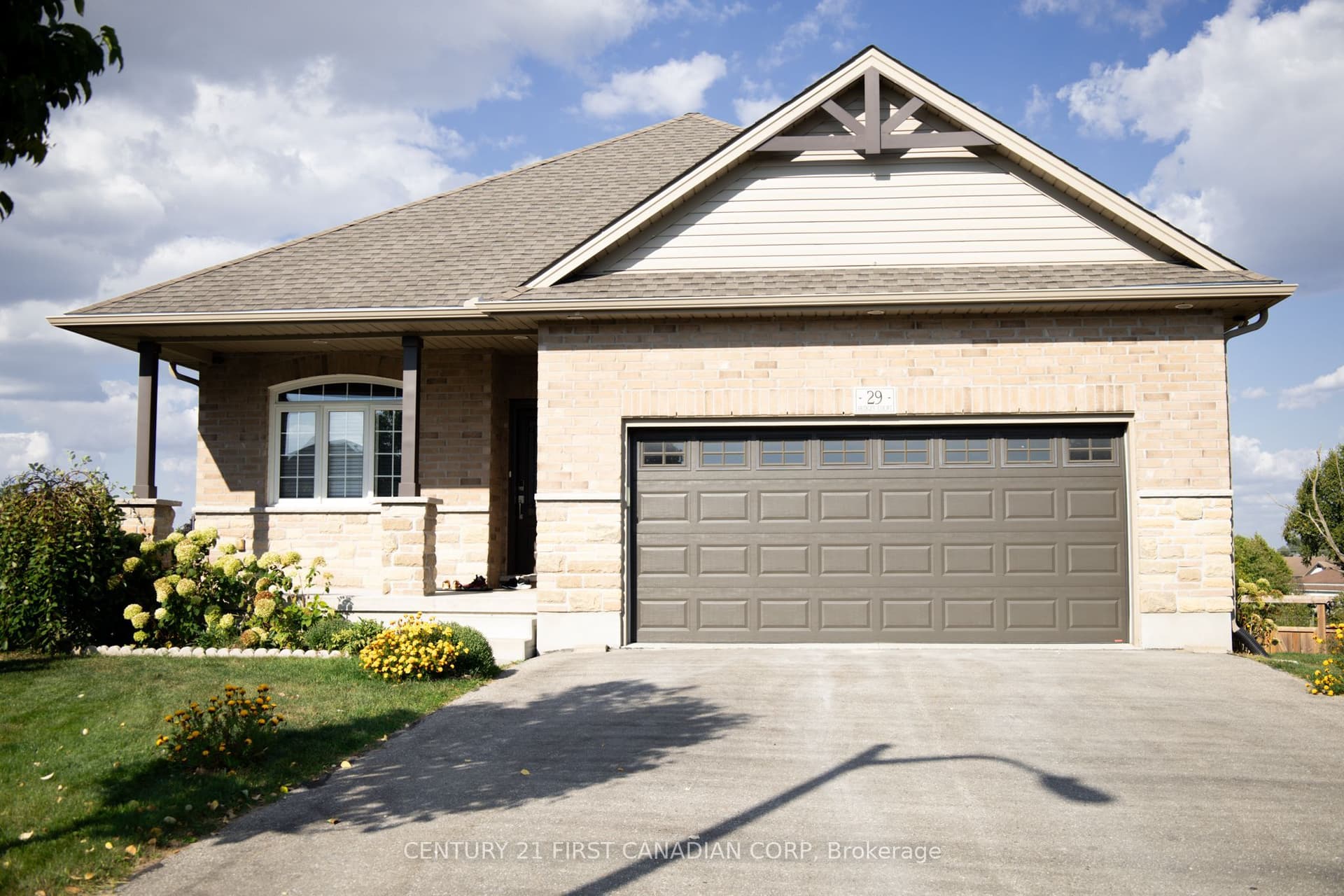 29 Hedges Court, St. Thomas, ON N5R 6G4