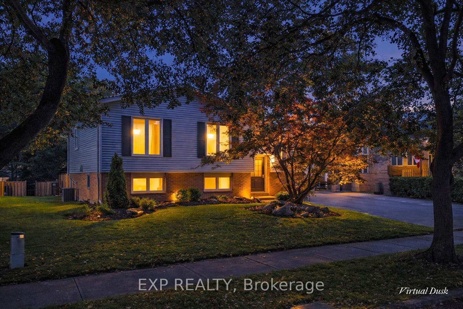 42 Farmington Crescent, London South, ON N6K 3J3