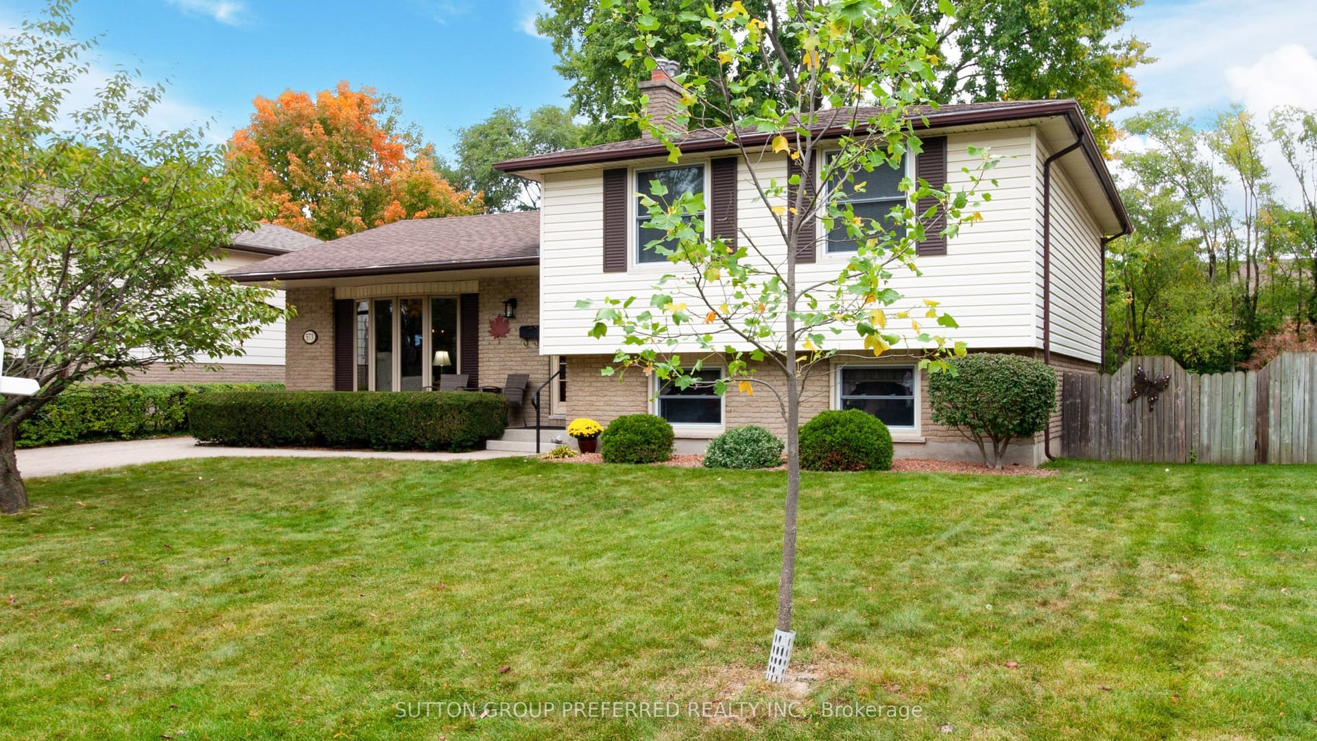 573 Jamaica Court, London South, ON N6K 1N2