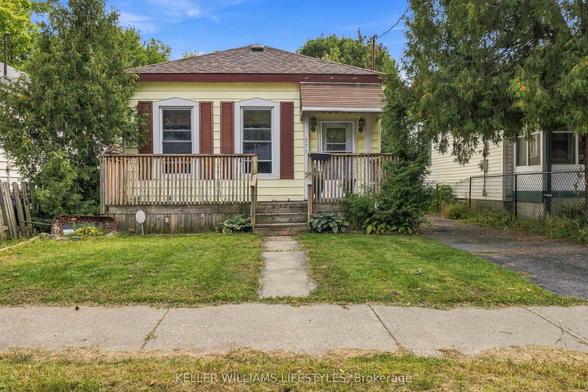573 HILL Street, London East, ON N6B 1E9