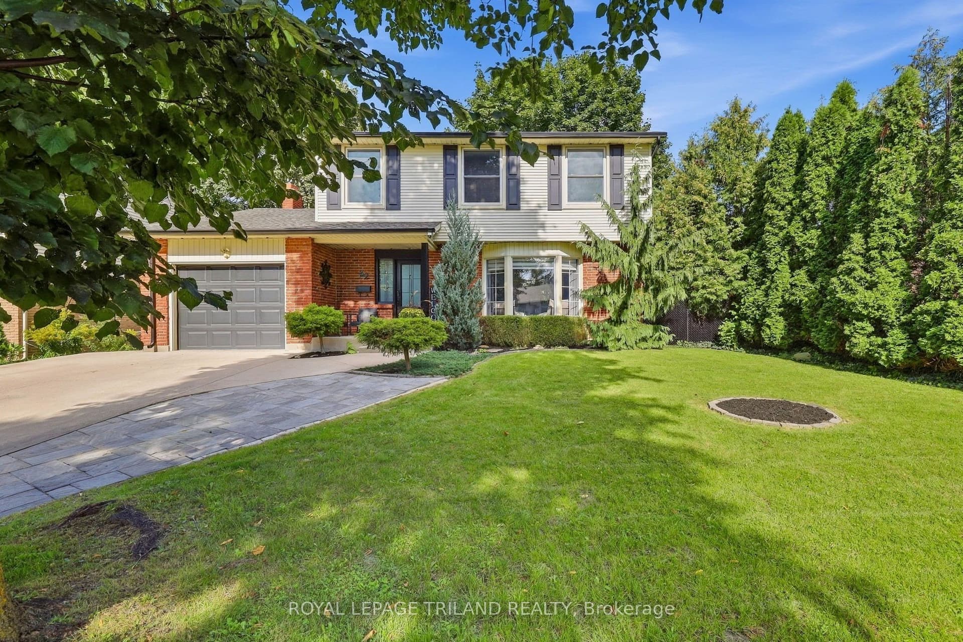 32 HUNTER WOODS Crescent, London South, ON N6J 2B1