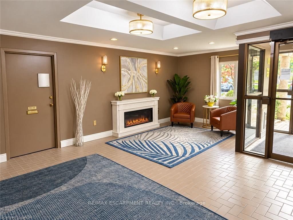 858 Commissioners Road E 1201, London South, ON N6C 5Y5