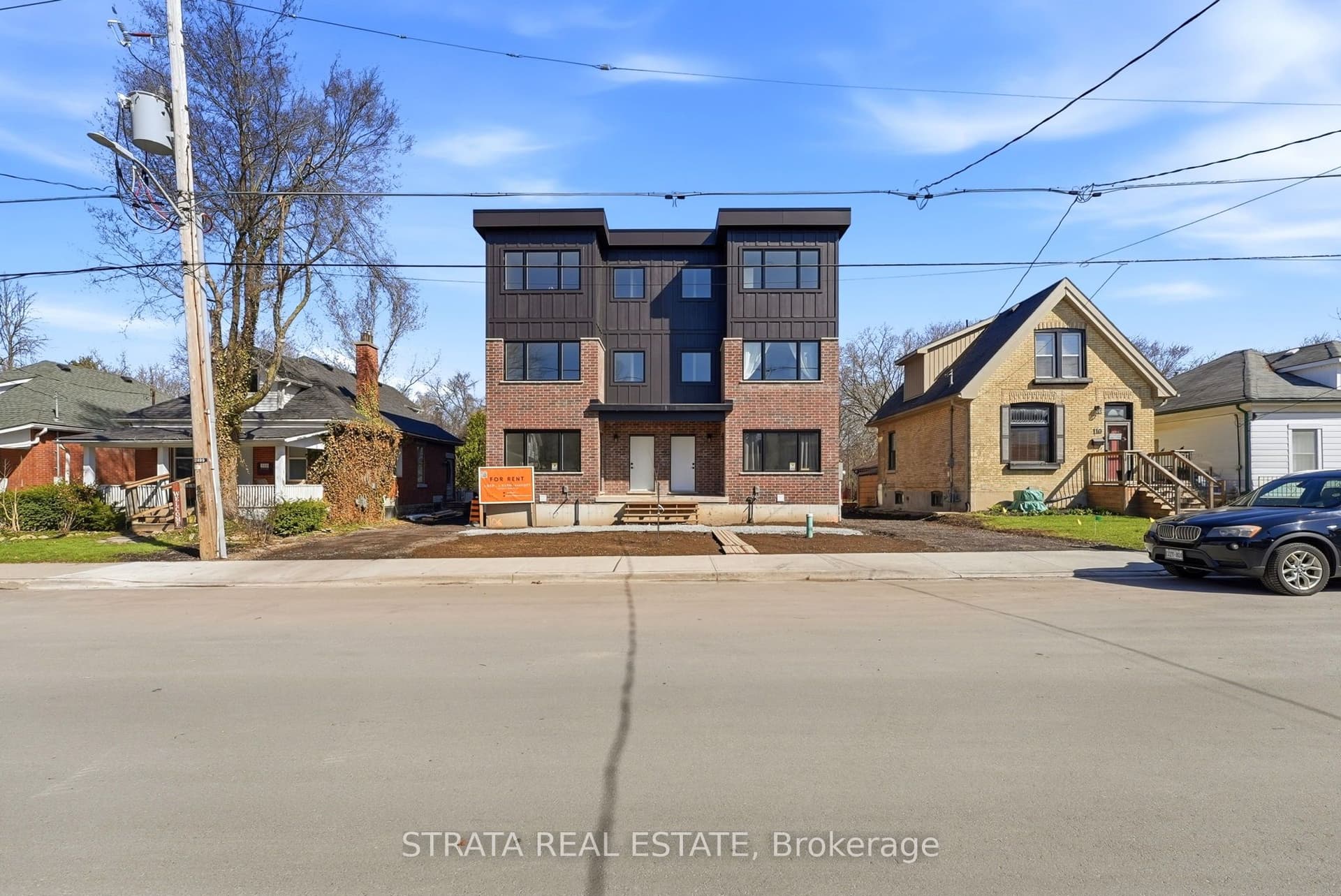 108 Briscoe Street E, London South, ON N6C 1X2