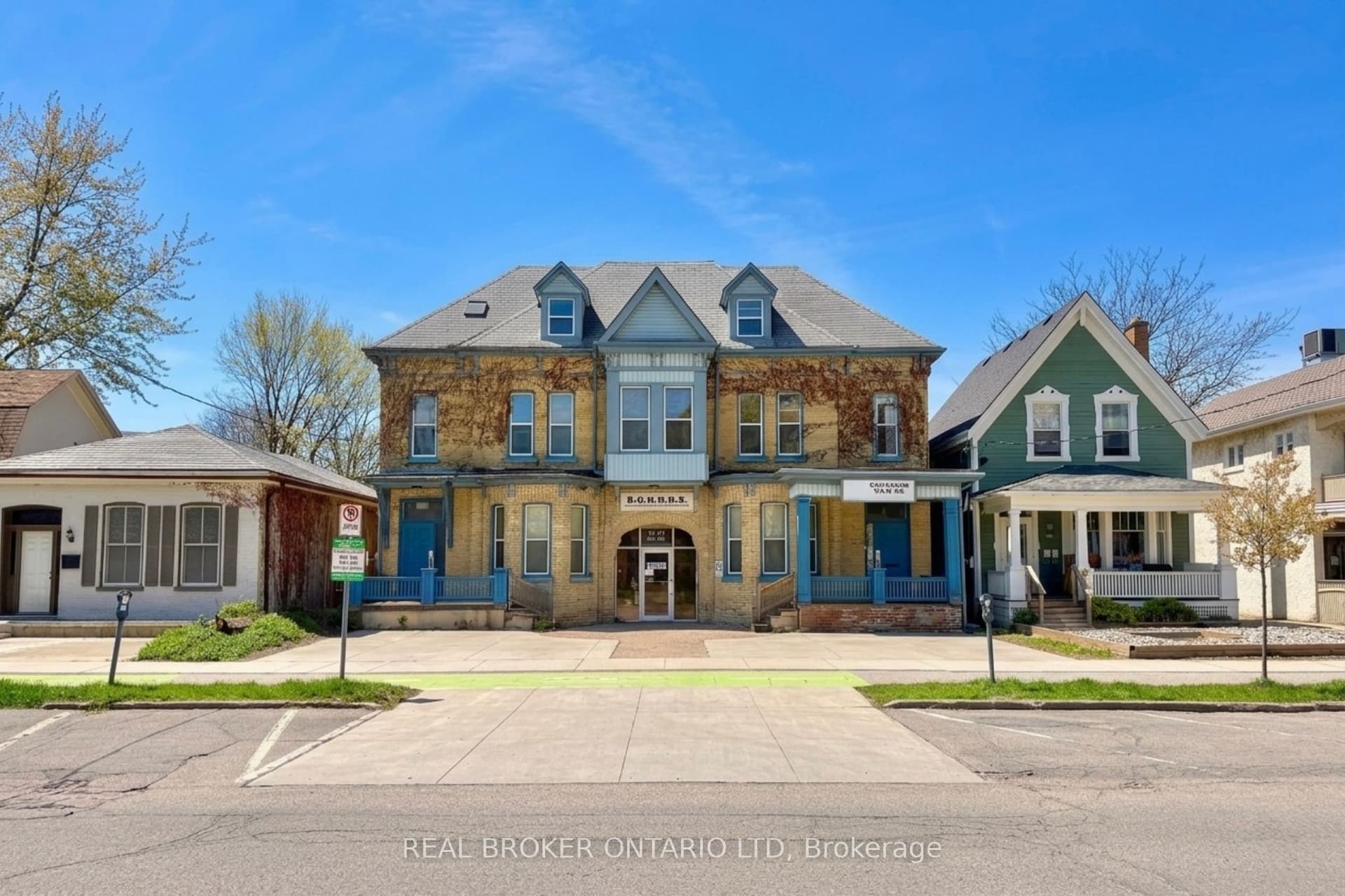 425-427 William Street, London East, ON N6B 3E1