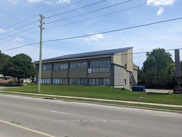 1555 Glenora Drive 202, London North, ON N5X 1V7