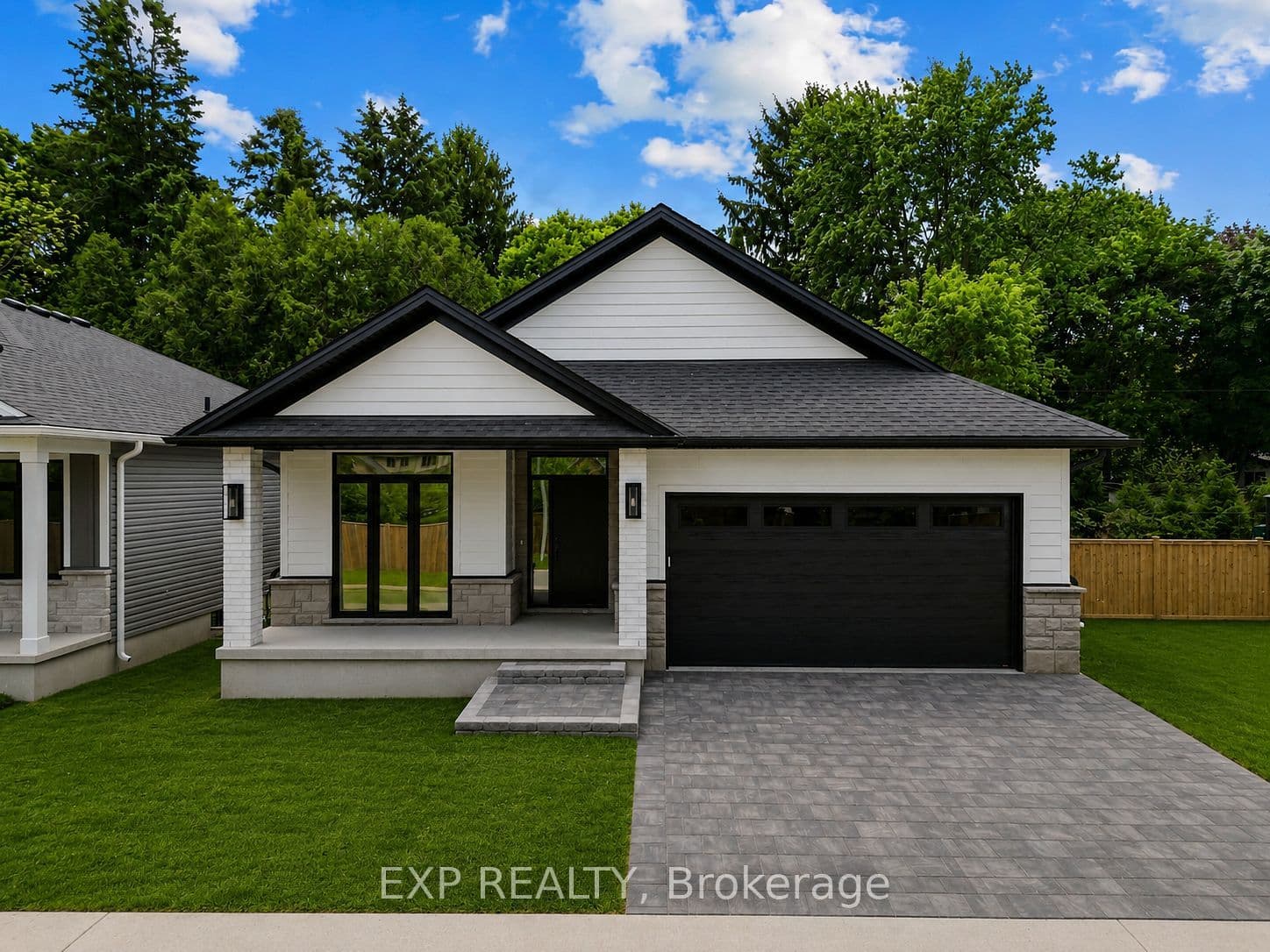 430 Head Street N 30, Strathroy-Caradoc, ON N7G 2K2