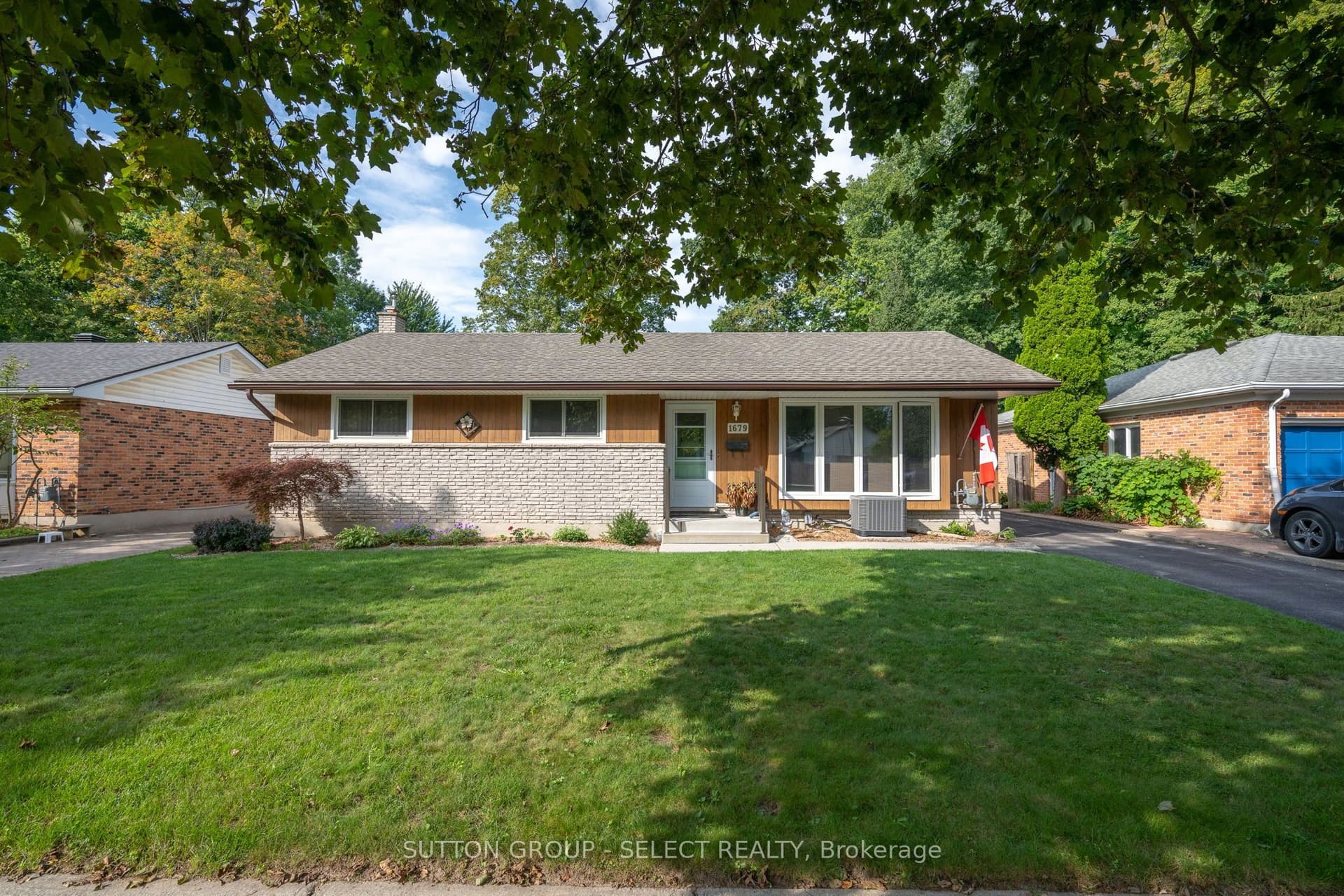 1679 Estevan Road, London North, ON N5X 2G8