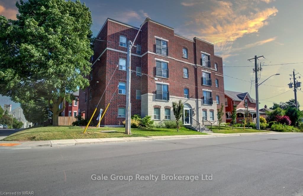 34 BROCK Street W 203, Woodstock, ON N4S 1B8