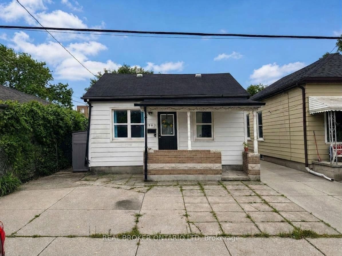 563 South Street S, London East, ON N6B 1C5