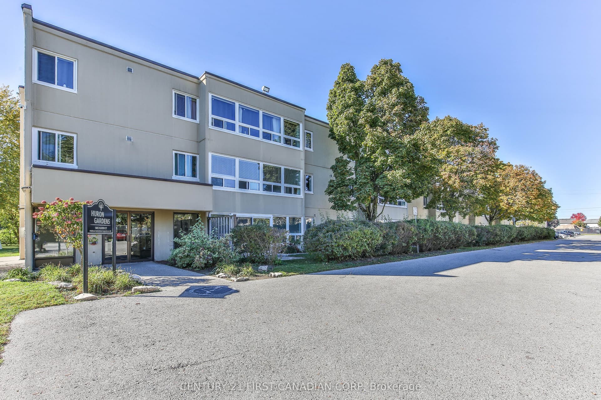 1445 Huron Street 207, London East, ON N5V 2E6