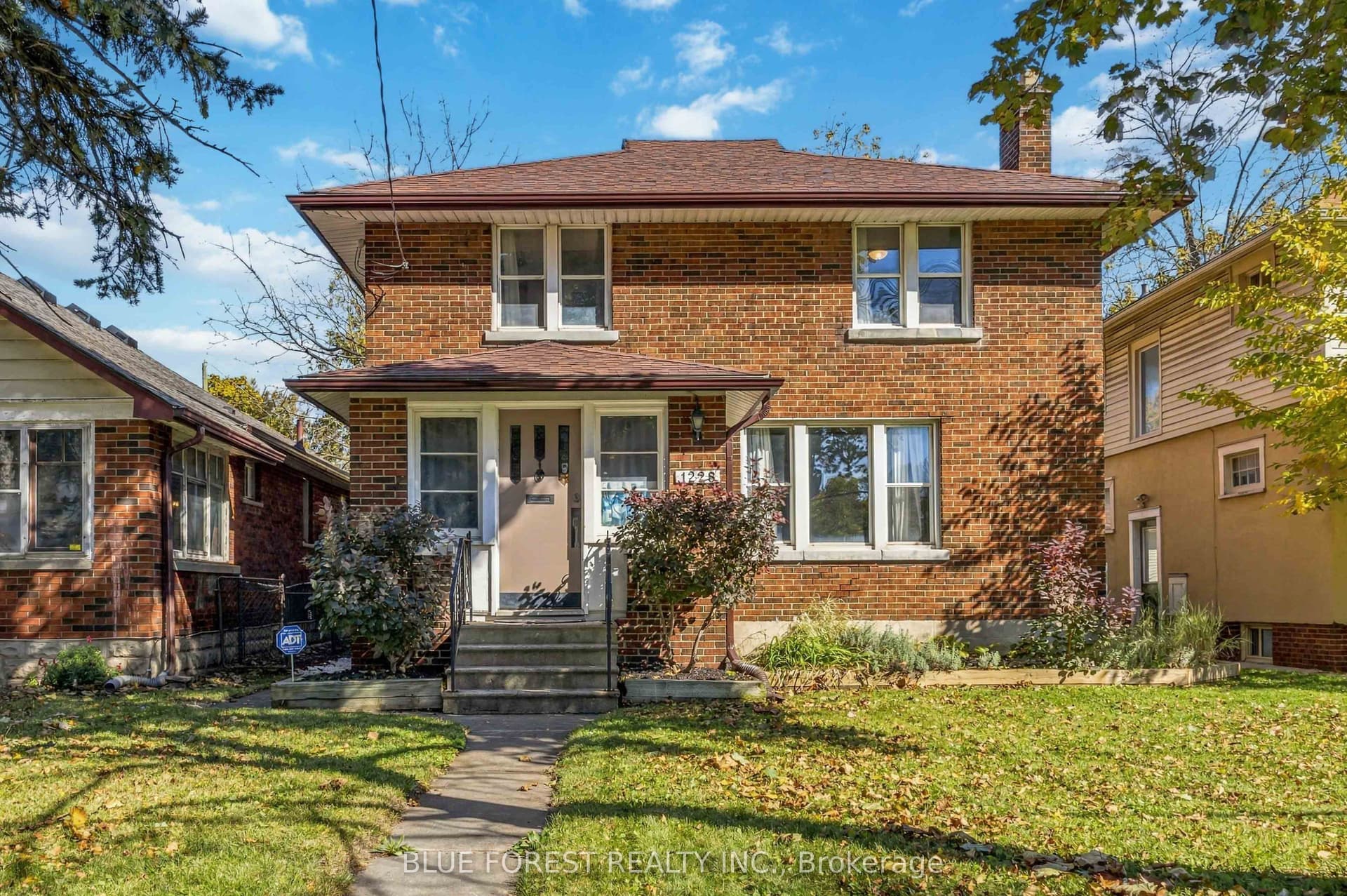 1228 Richmond Street, London East, ON N6A 3M2