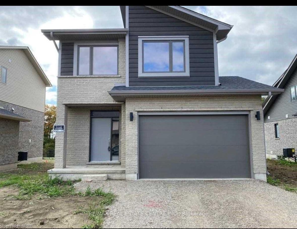 734 Chelton Road, London South, ON N6M 0H8