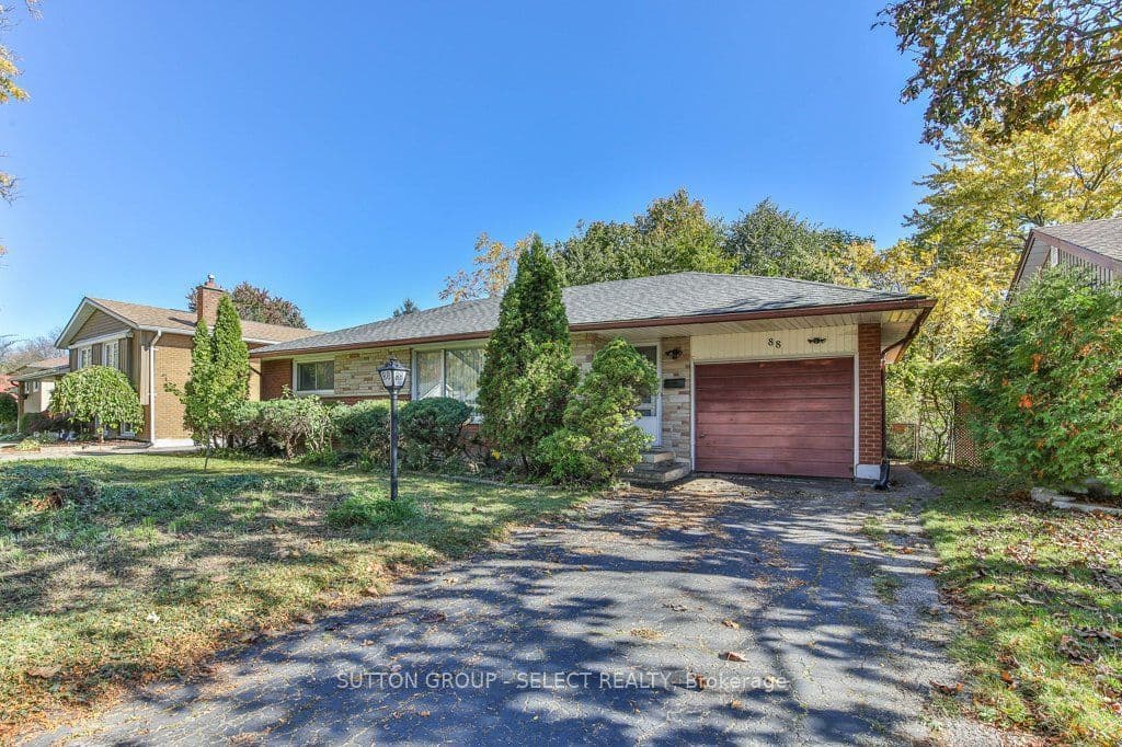 88 Ebury Crescent, London South, ON N6C 3E2