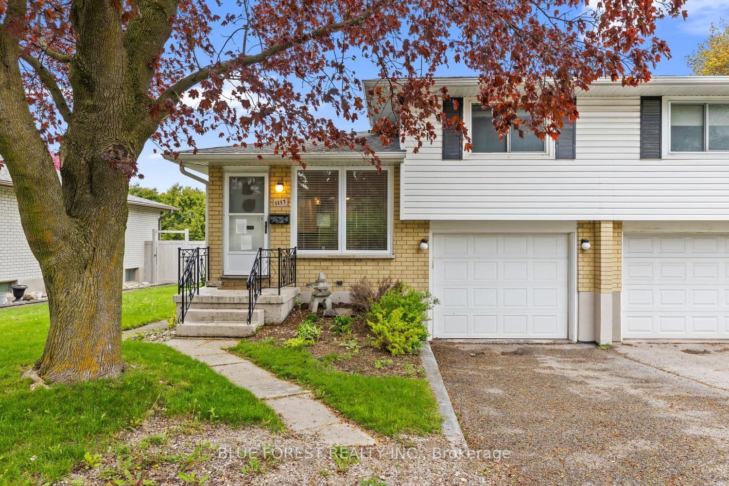 1117 Byron Baseline Road, London South, ON N6K 2C7
